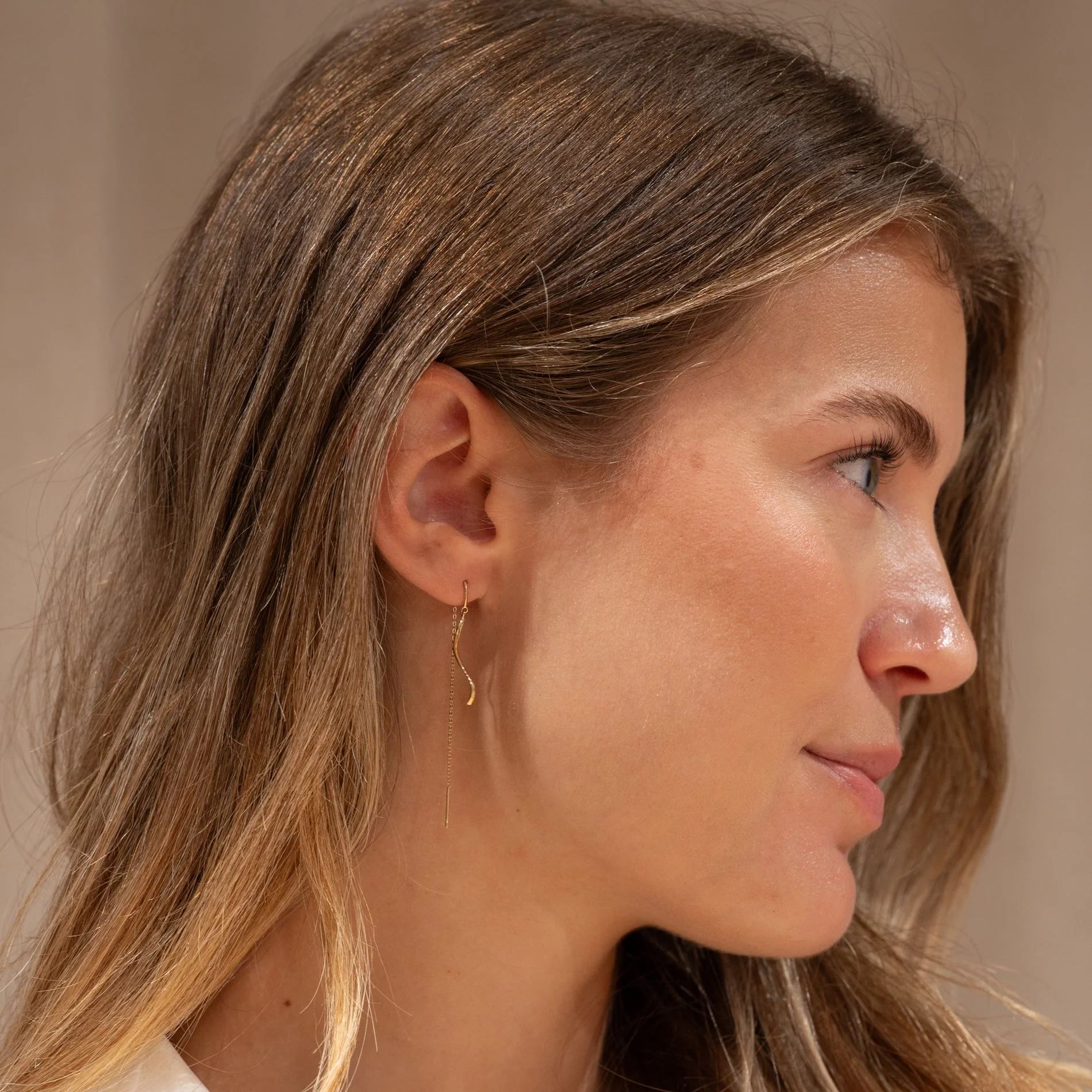 IRMA SOLID GOLD DROP EARRING - Image 4