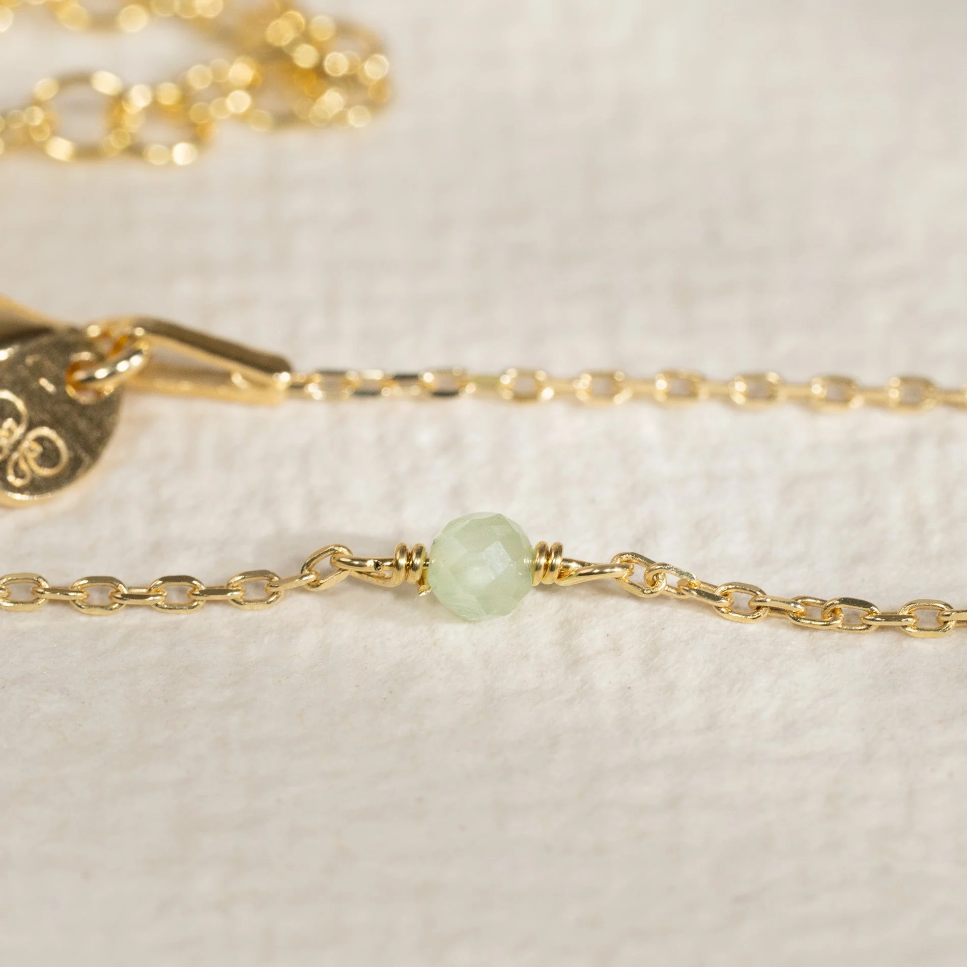 ISABELLA GREEN JADE GOLDEN NECKLACE - Image 3