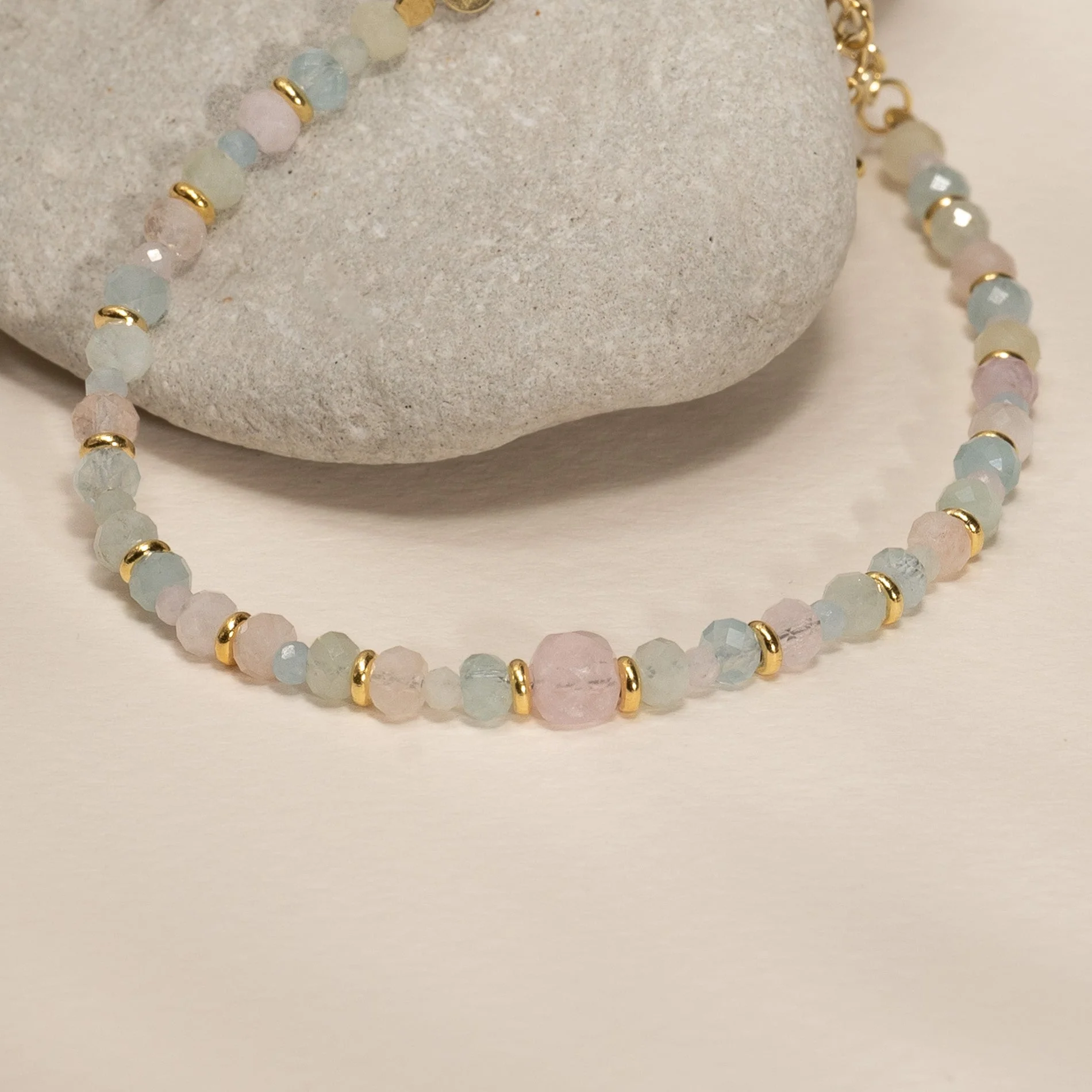 ISLA MORGANITE GOLDEN BRACELET