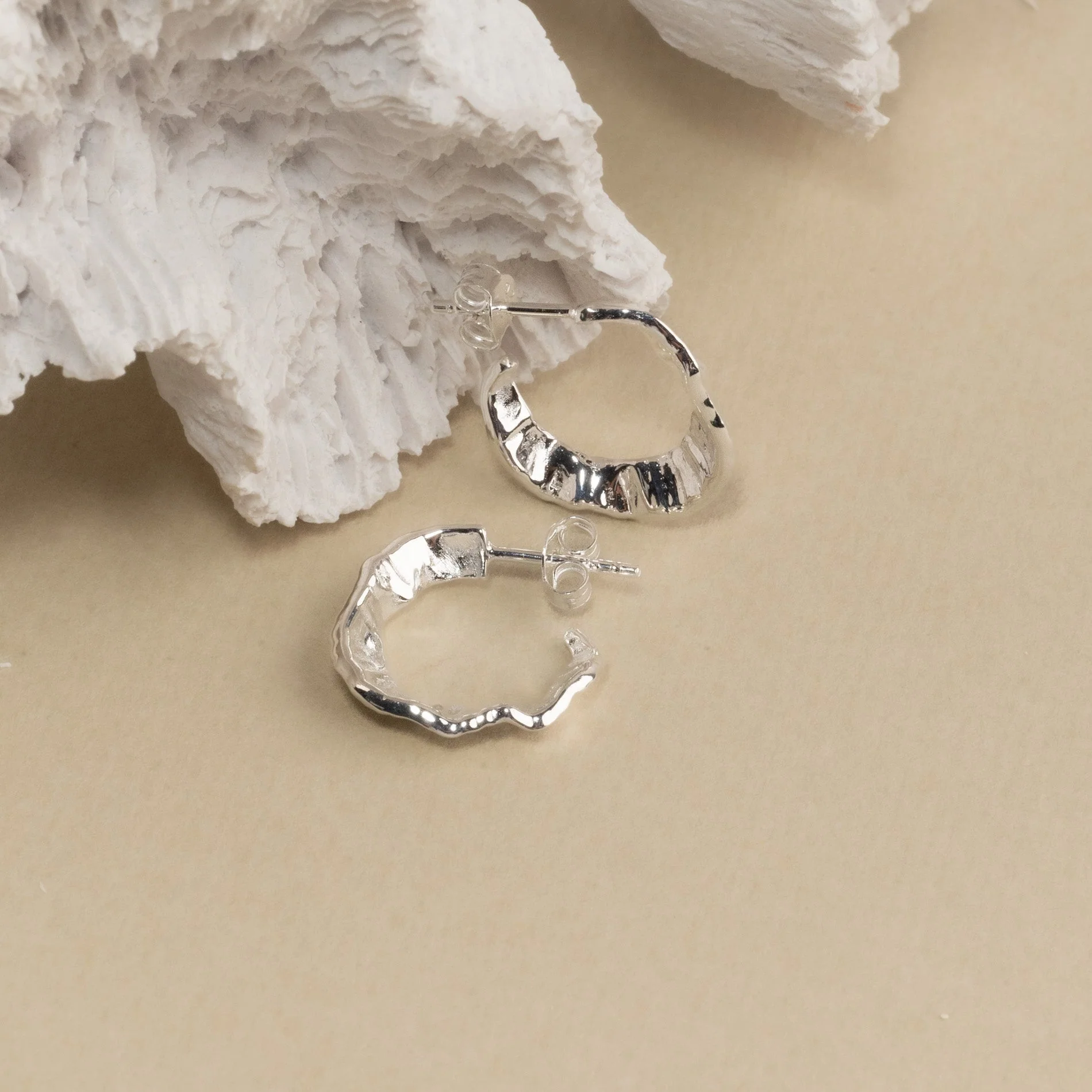 JULIE SILVER CREOL EARRING - Image 3