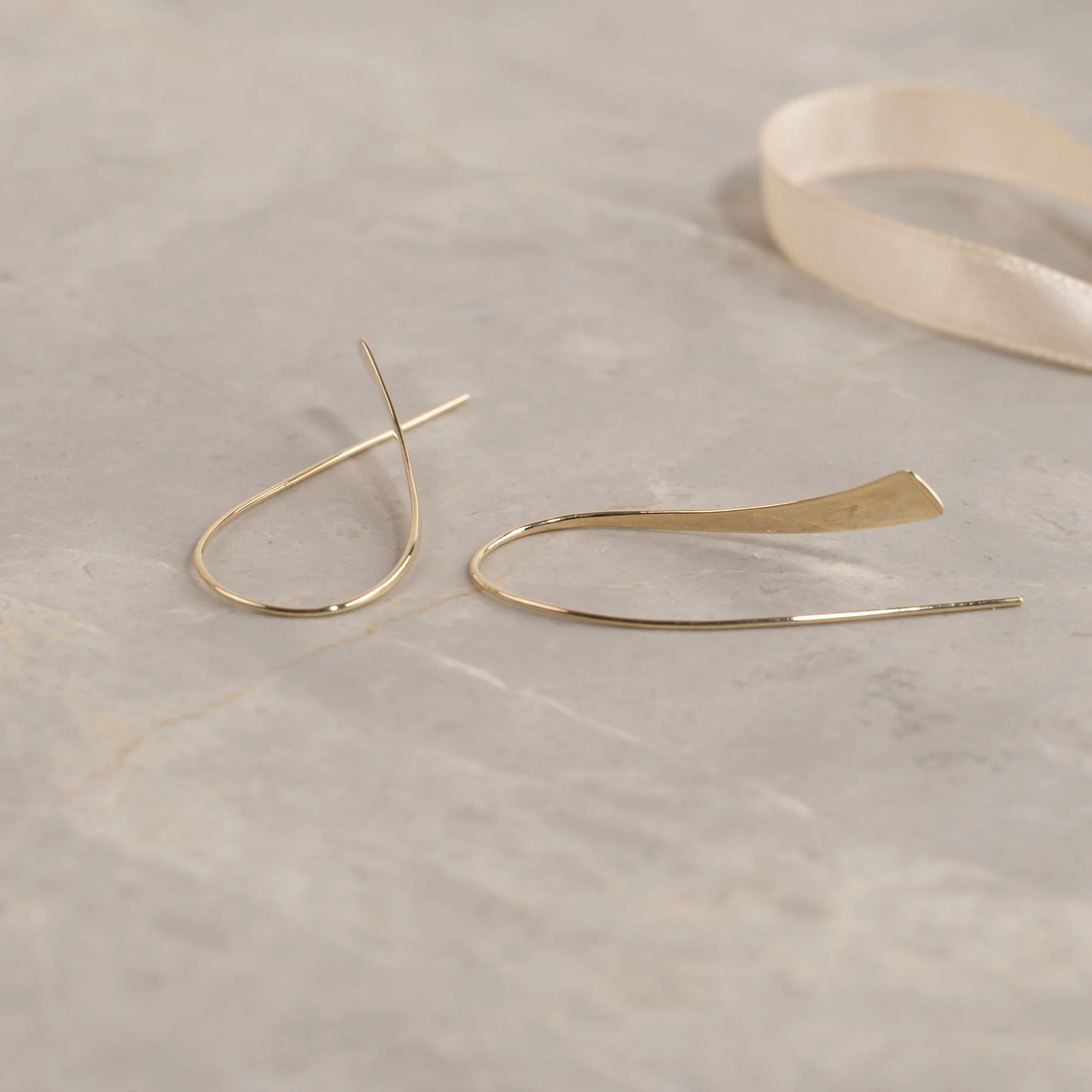KAJA SOLID GOLD CREOL EARRING - Image 3