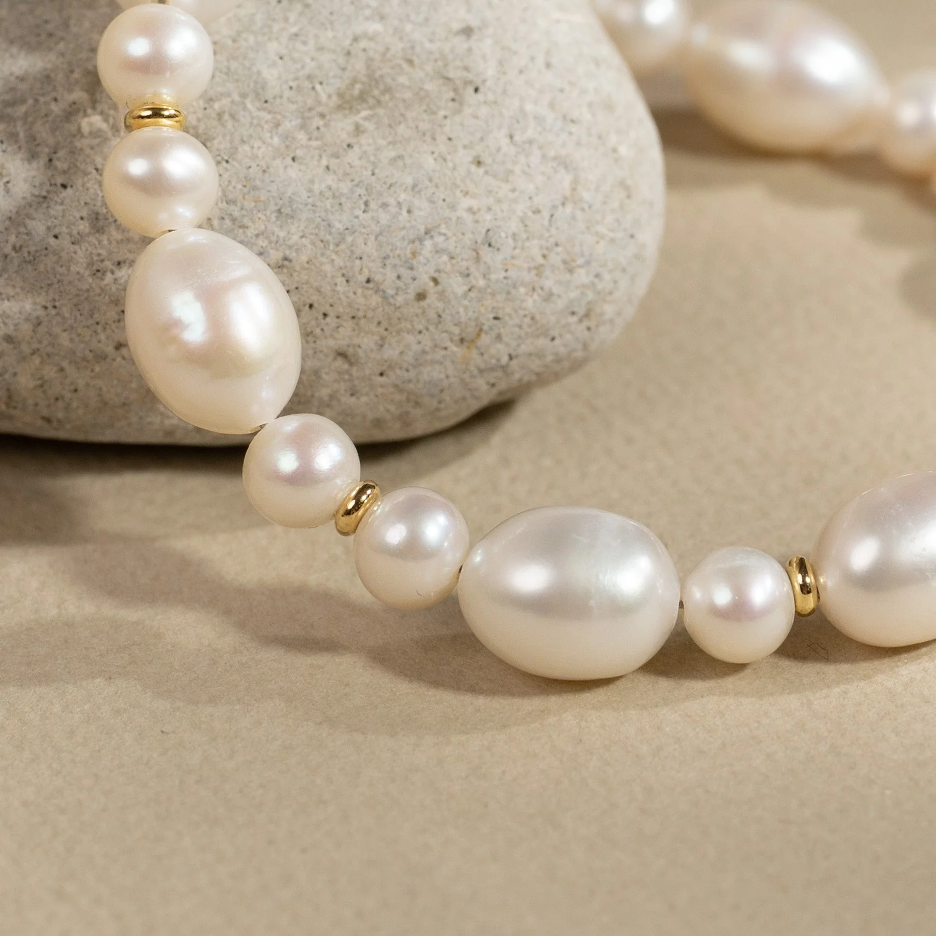 KALANA PEARL GOLDEN BRACELET - Image 3