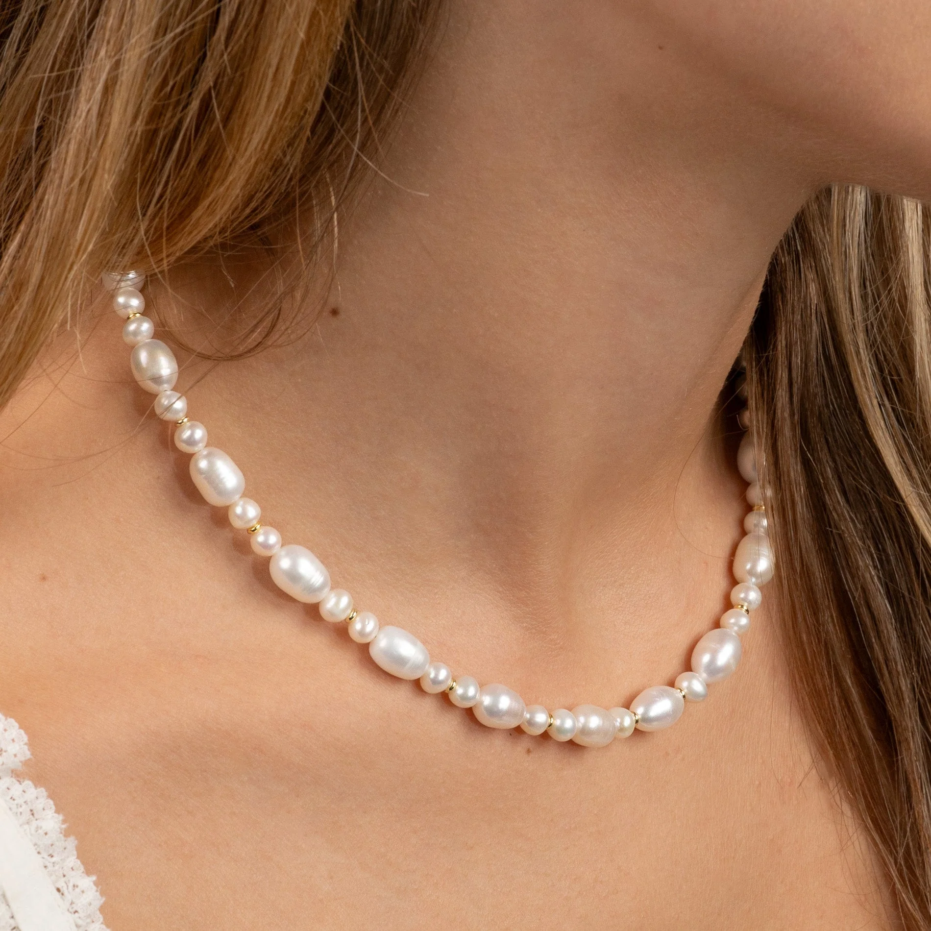 KALANA PEARL GOLDEN NECKLACE - Image 6