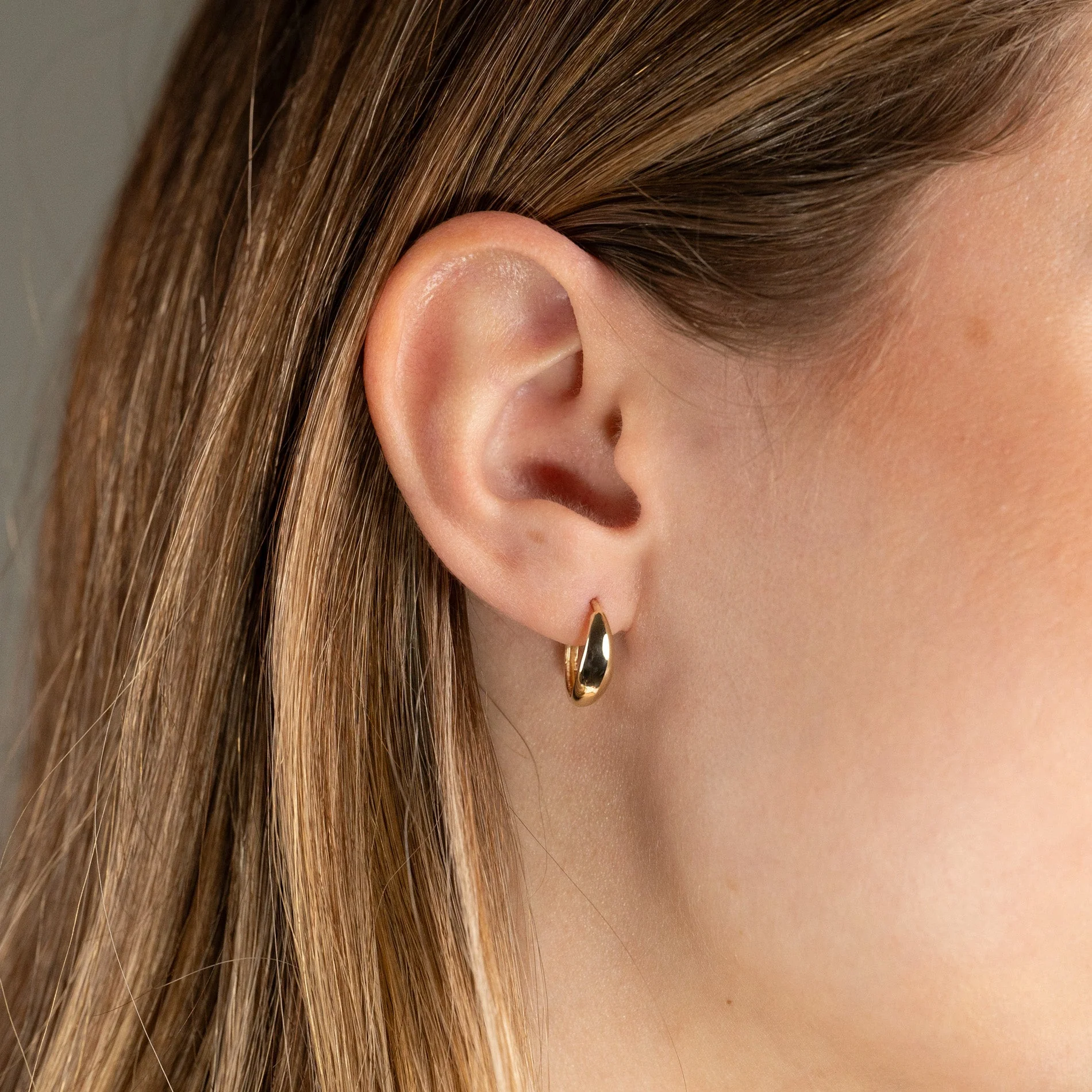 KARMEN SOLID GOLD CREOL EARRING - Image 2