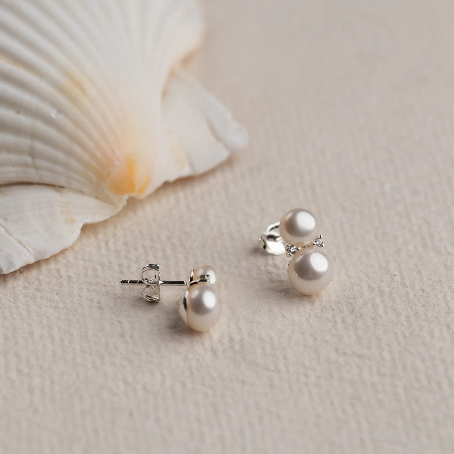 KELLY PEARL SILVER EARRING - Image 5