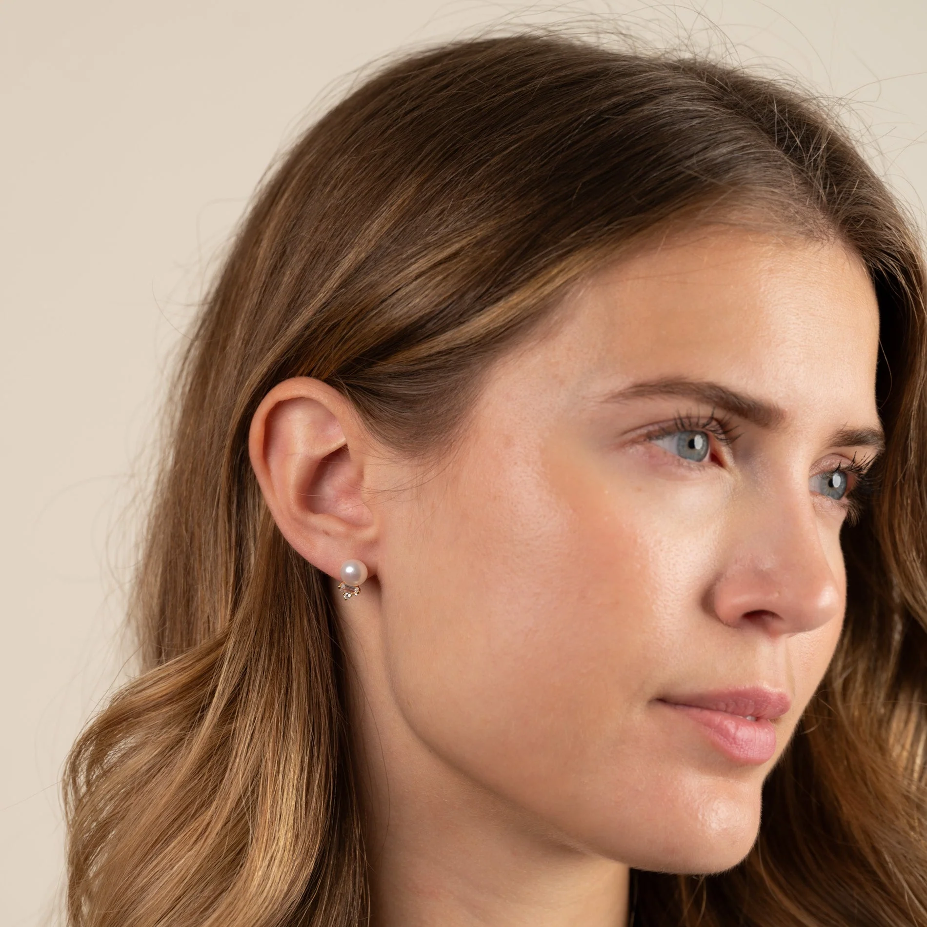 KIRSTIN PEARL GOLDEN EARRING - Image 6