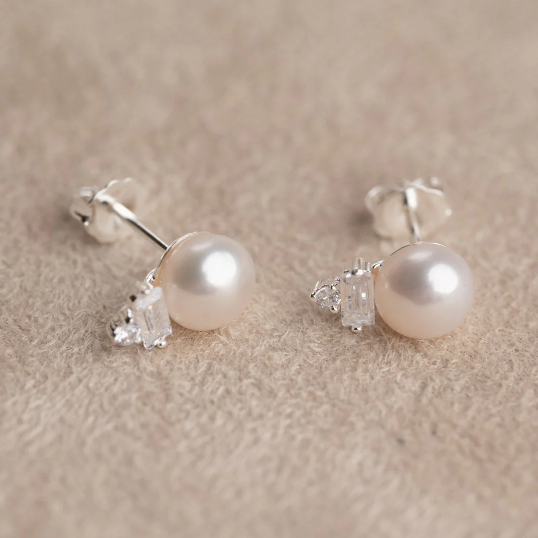 KIRSTIN PEARL SILVER EARRING - Image 3