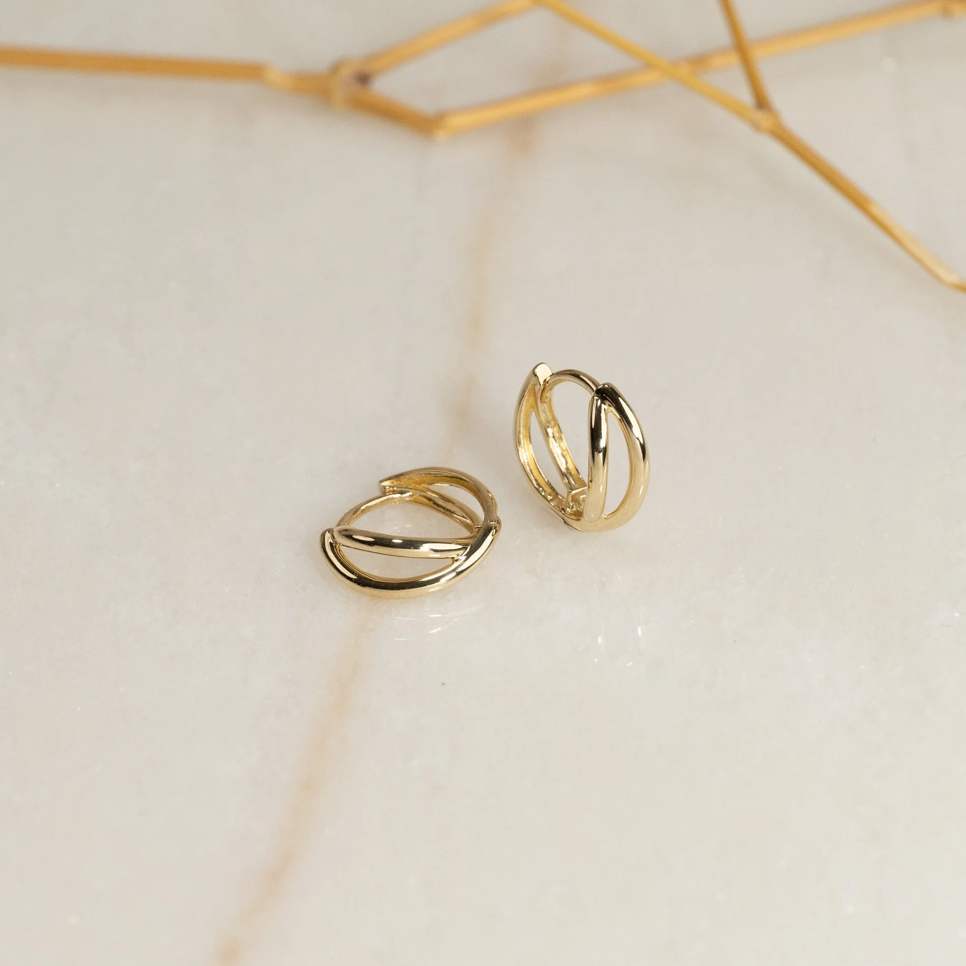 LARISSA SOLID GOLD CREOL EARRING - Image 5