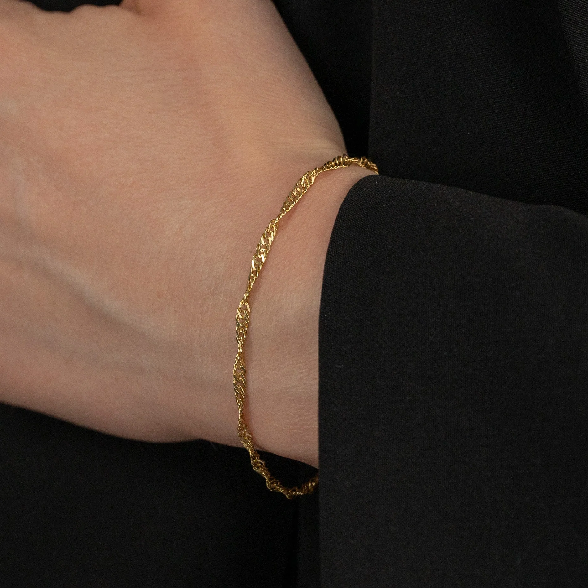 LEONORA GOLDEN BRACELET - Image 2