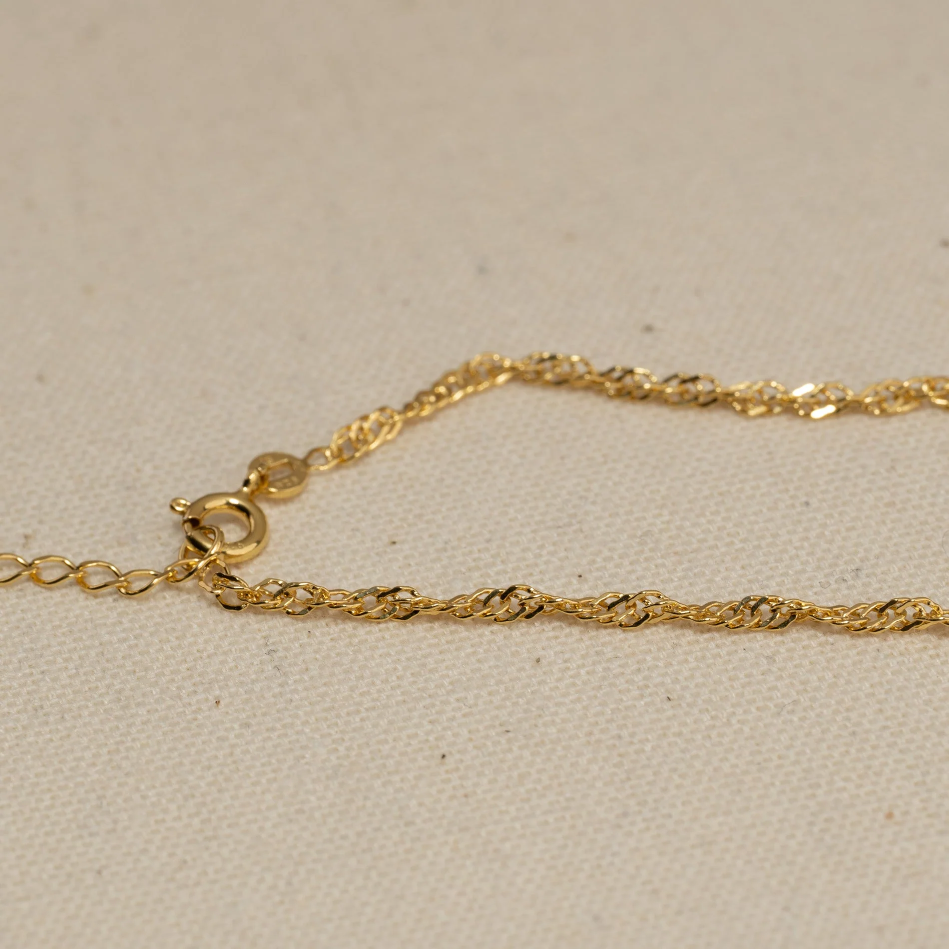 LEONORA GOLDEN BRACELET - Image 3