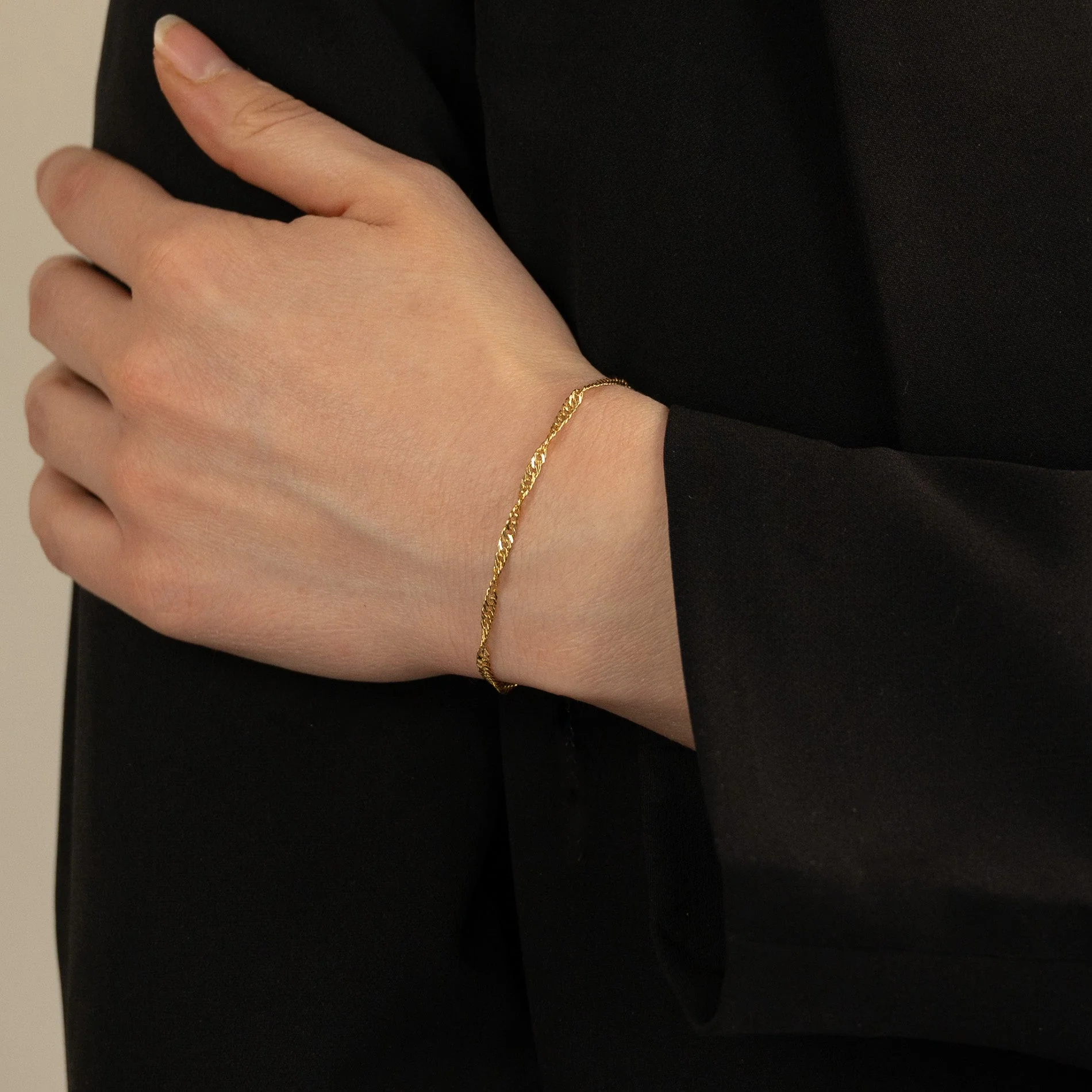 LEONORA GOLDEN BRACELET - Image 5