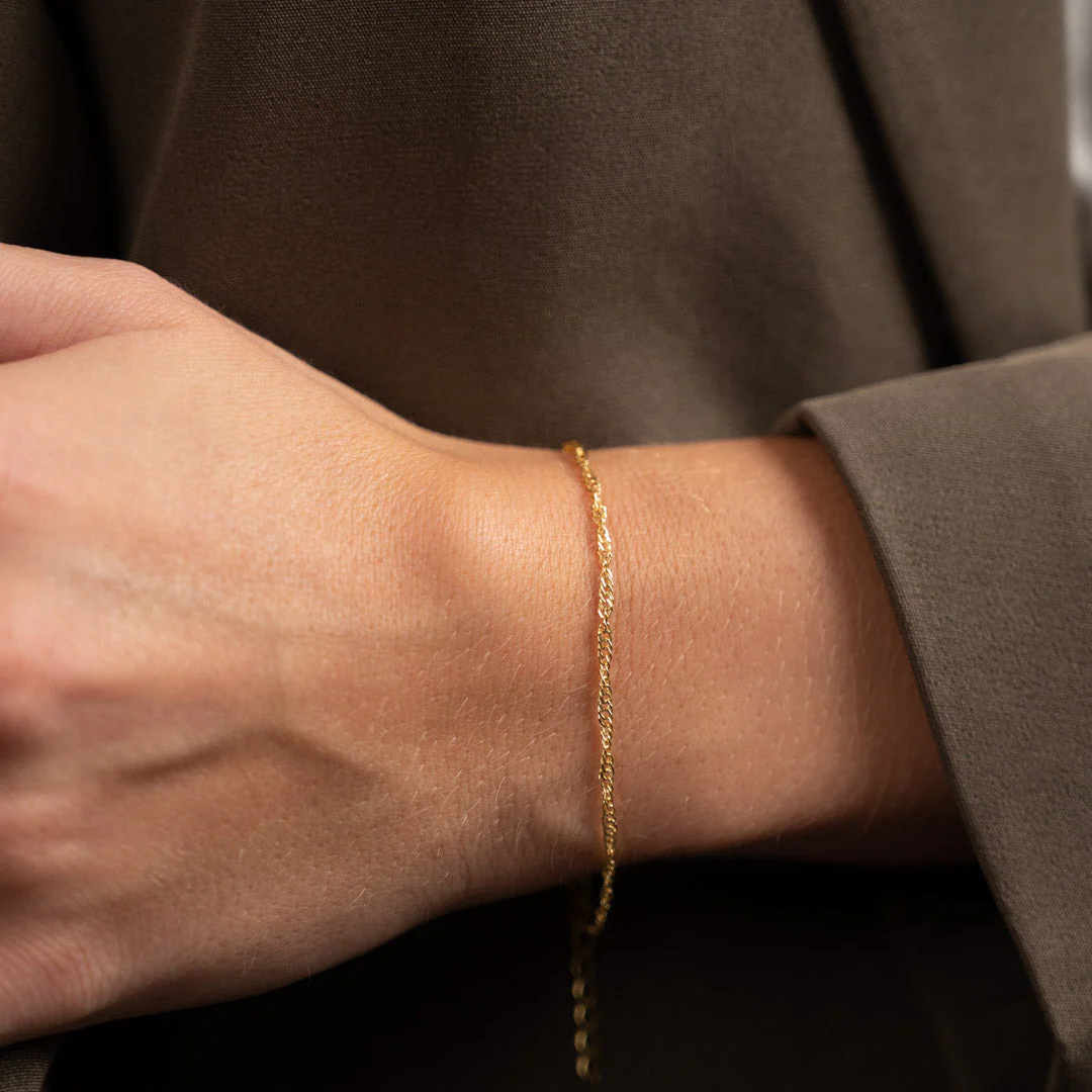 LEONORA SOLID GOLD BRACELET - Image 7