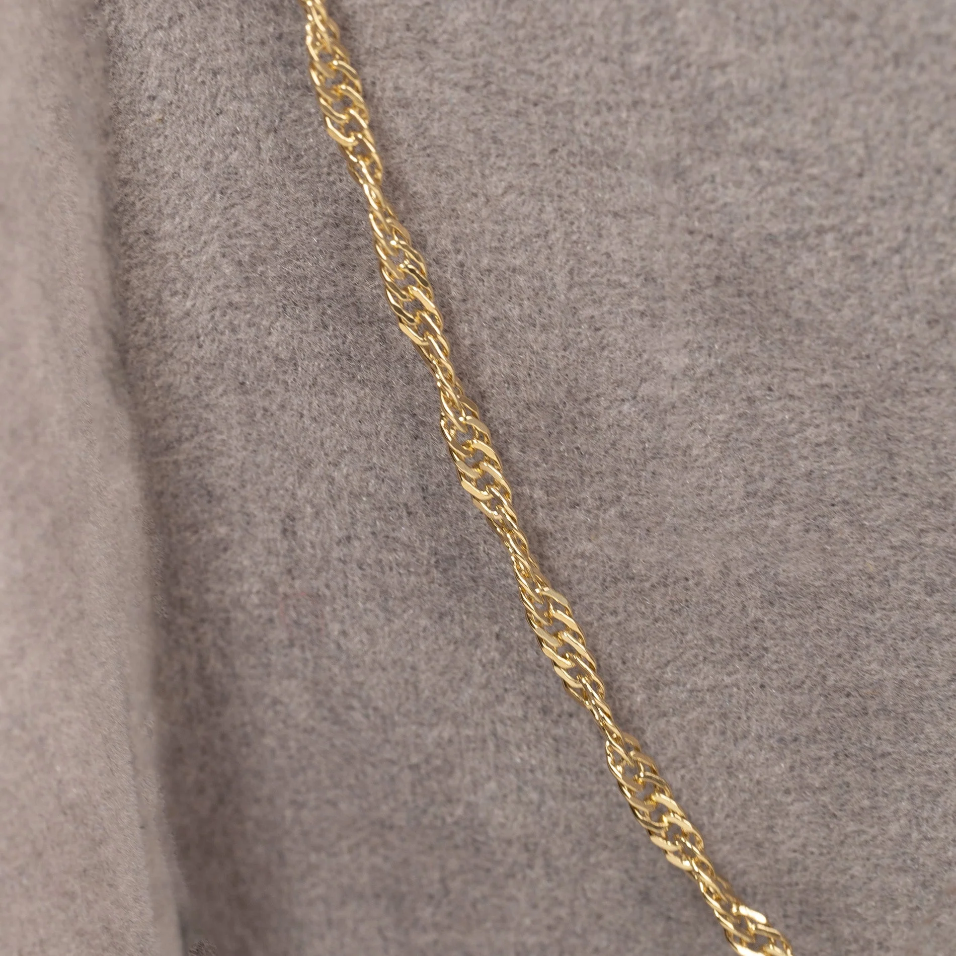 LEONORA SOLID GOLD CHAIN - Image 4