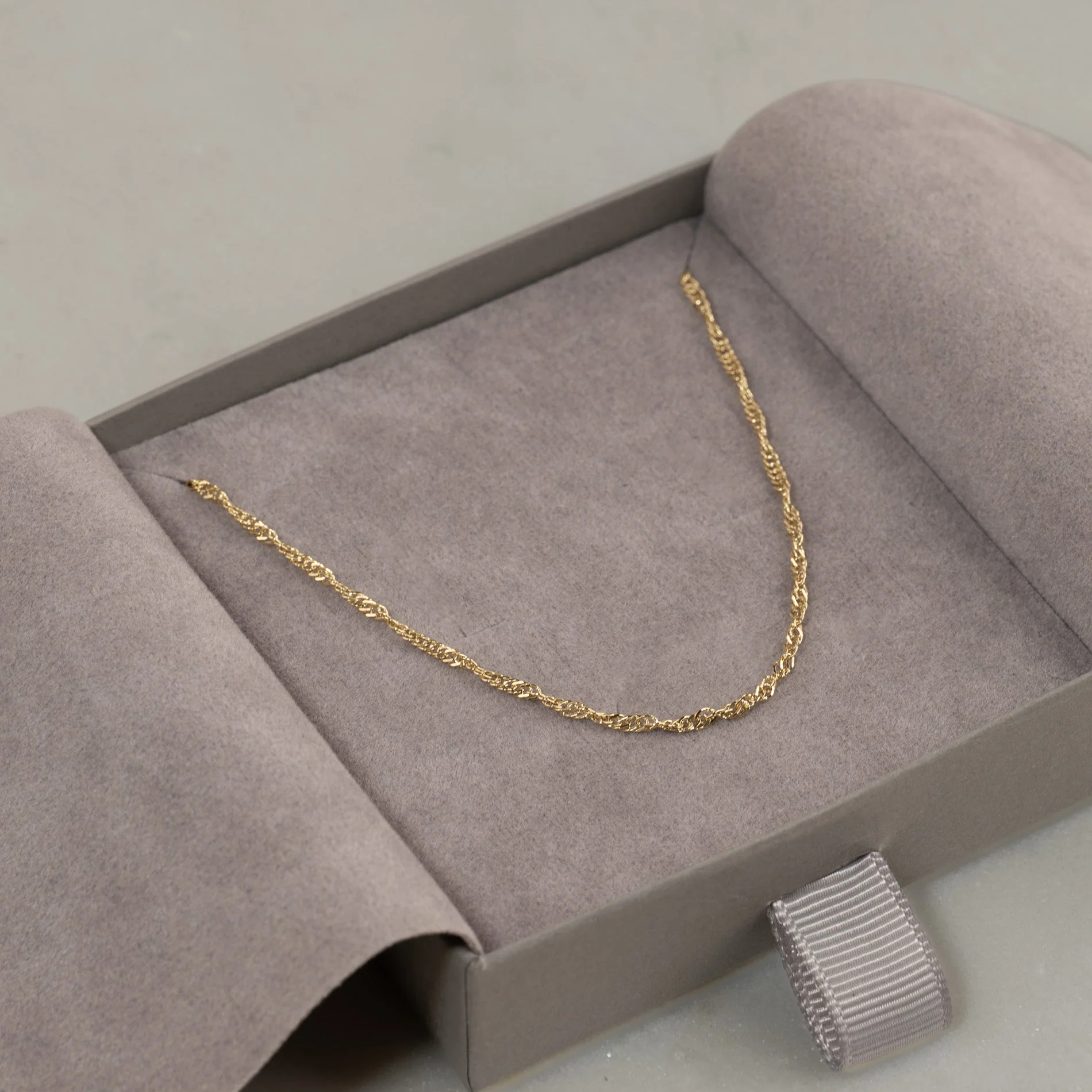 LEONORA SOLID GOLD CHAIN - Image 6