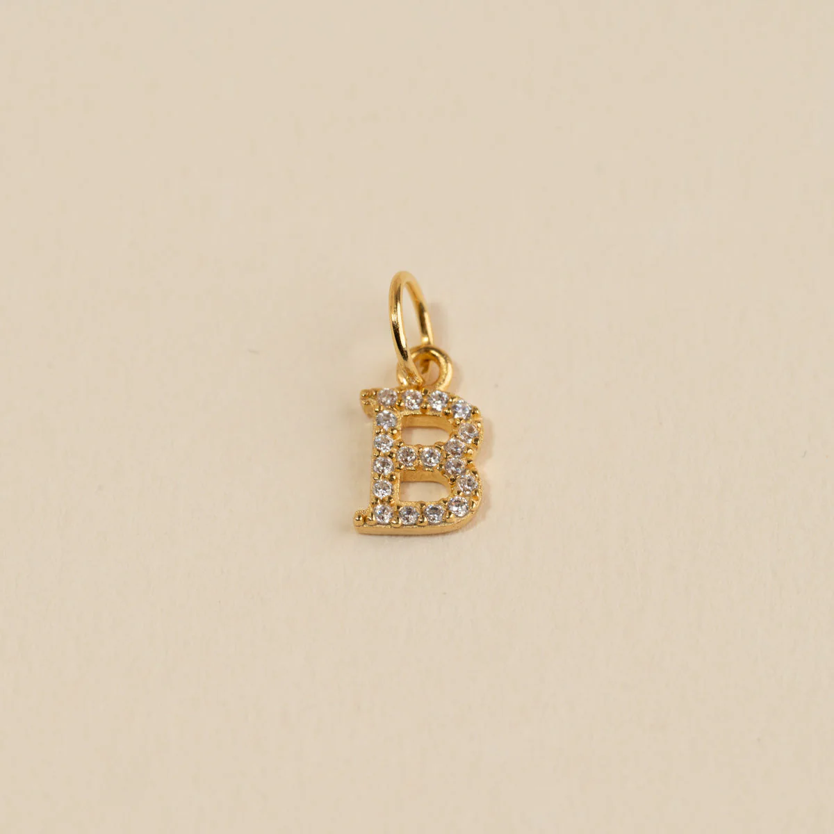 LETTER CRYSTAL GOLDEN PENDANT - Image 4