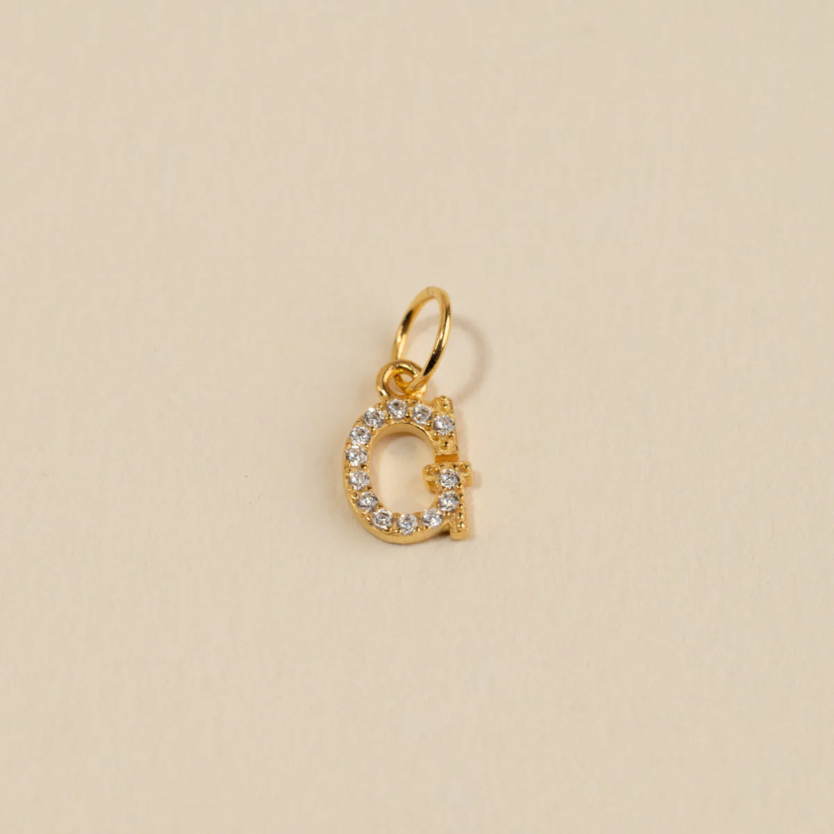 LETTER CRYSTAL GOLDEN PENDANT - Image 9