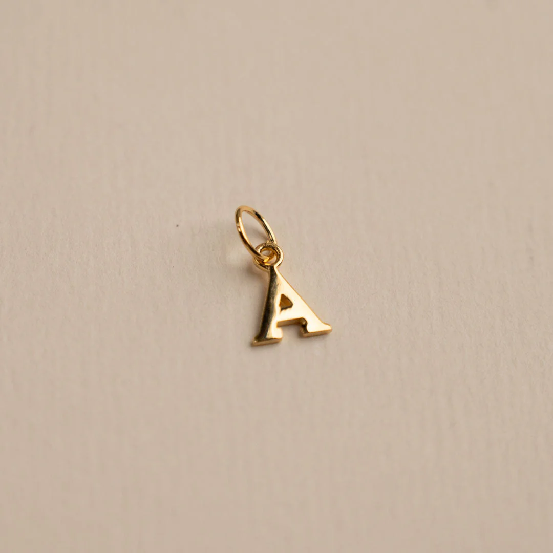 LETTER GOLDEN PENDANT - Image 3
