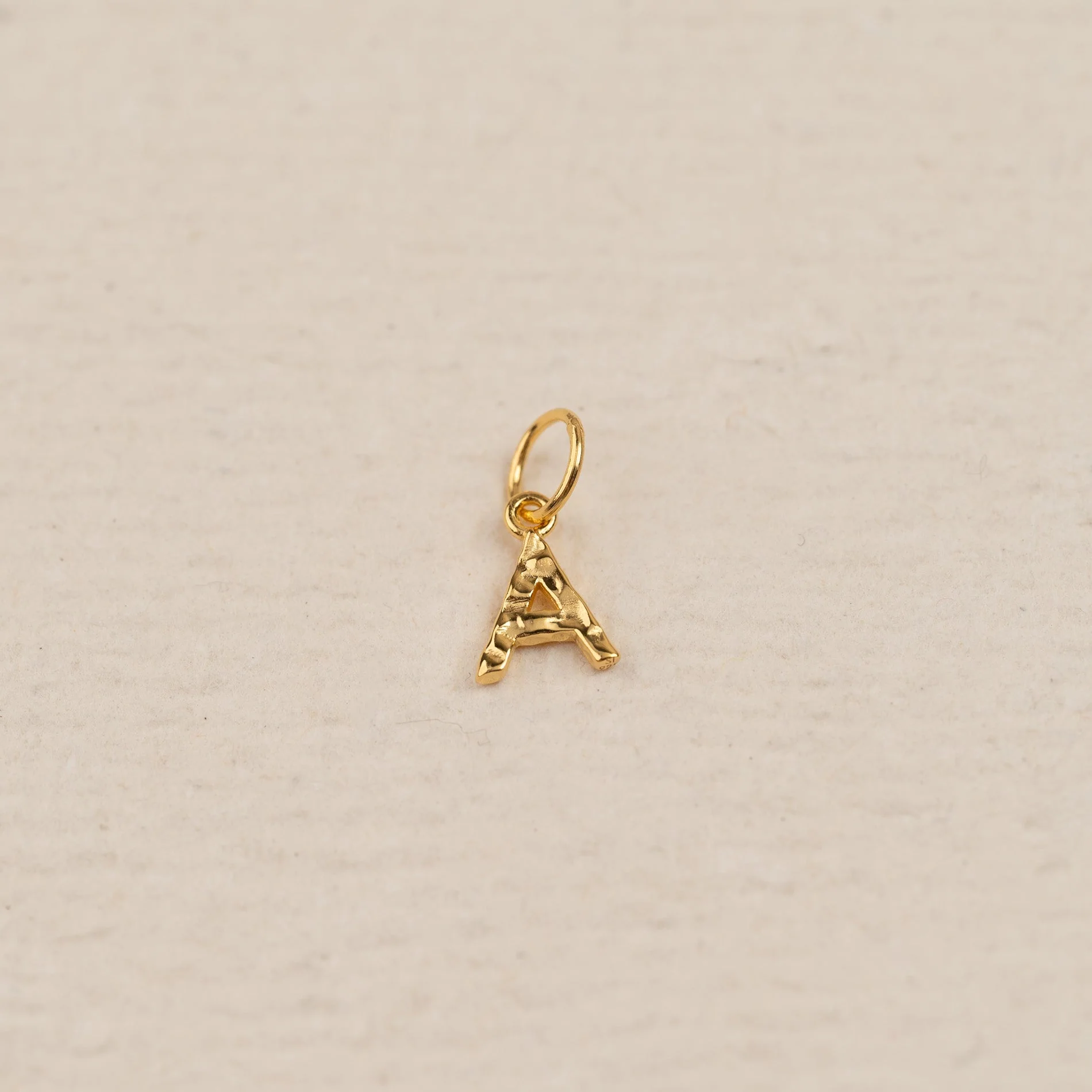 LETTER MOLTEN GOLDEN PENDANT - Image 2