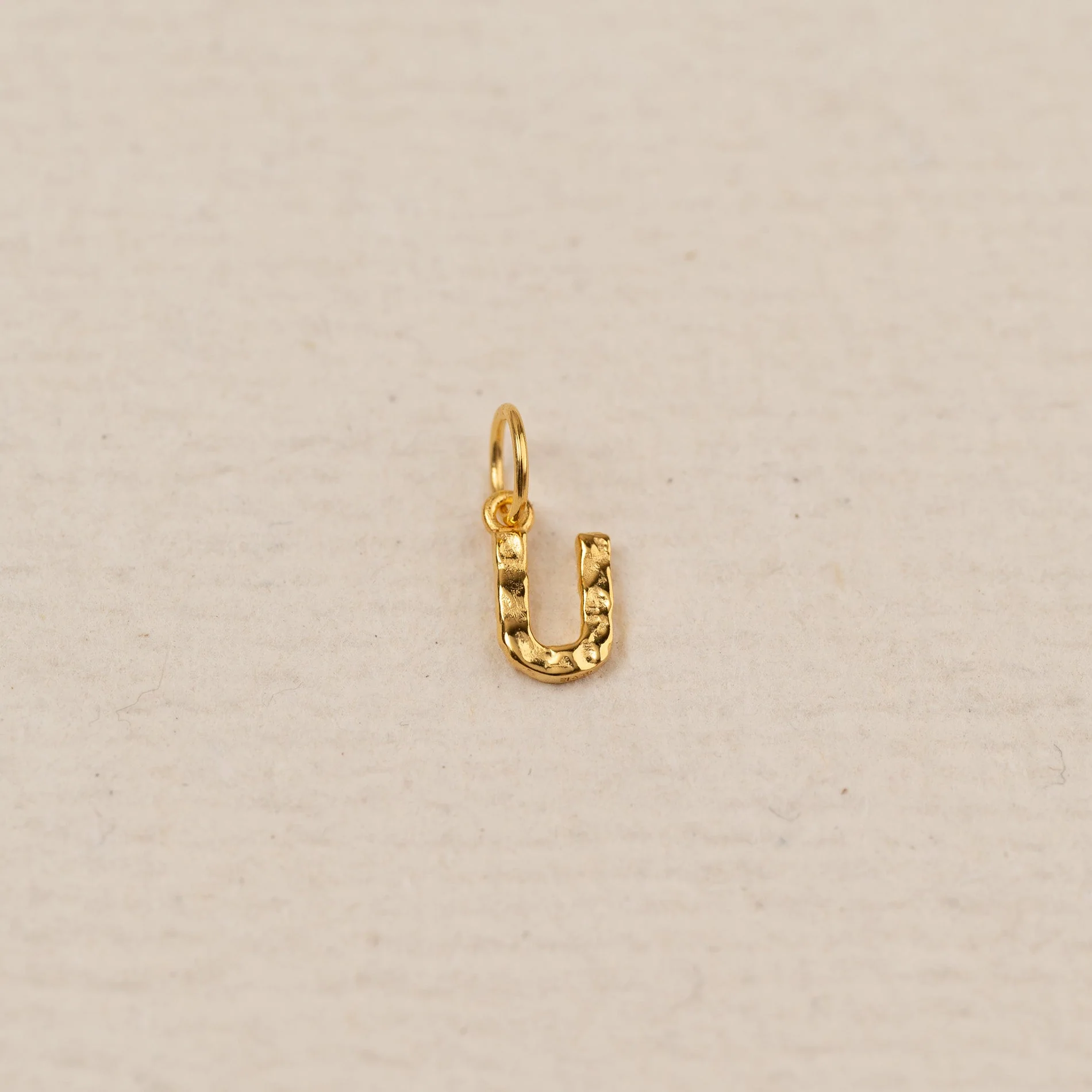 LETTER MOLTEN GOLDEN PENDANT - Image 21