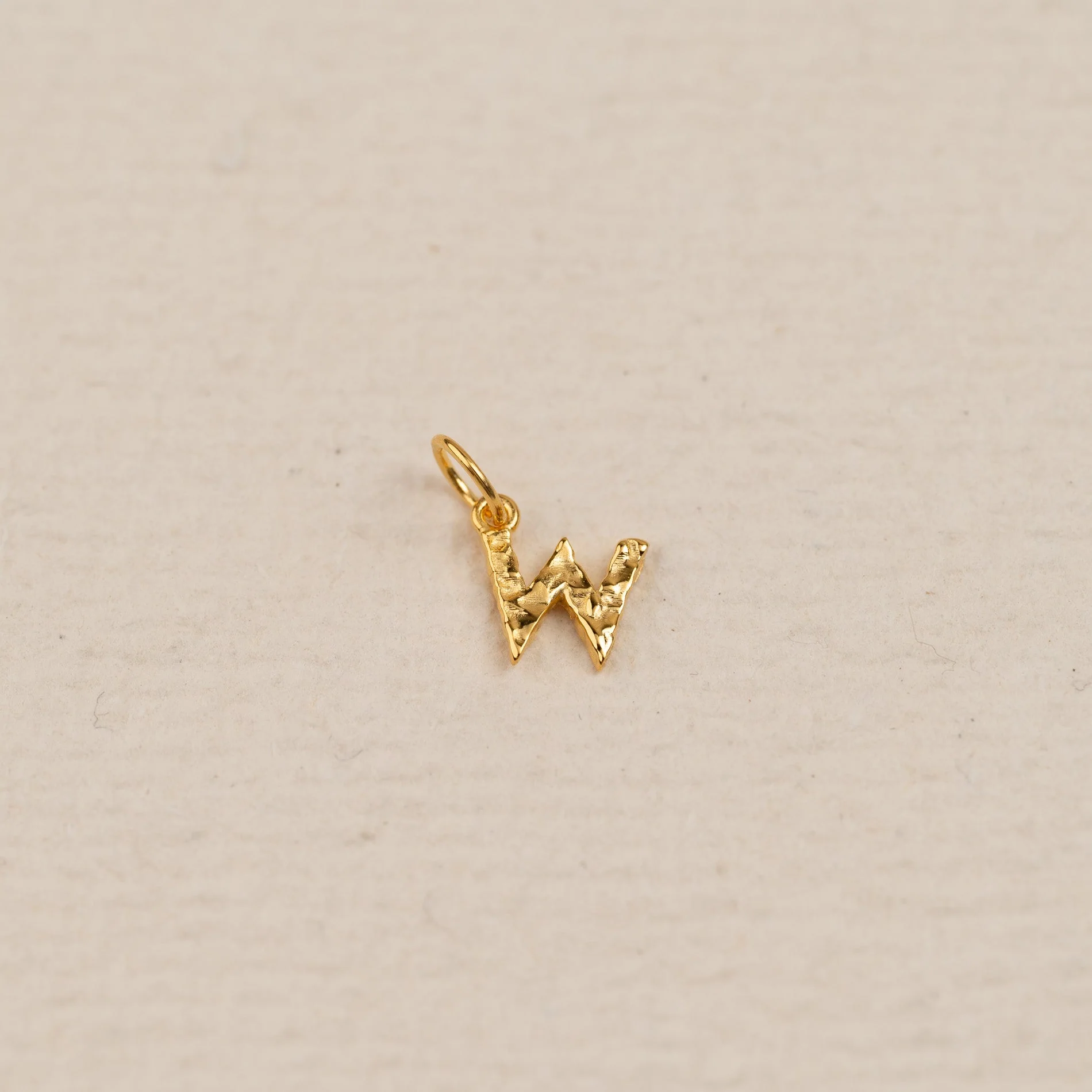 LETTER MOLTEN GOLDEN PENDANT - Image 23