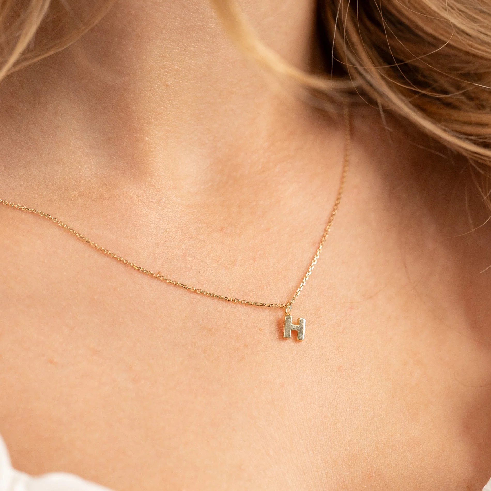 LETTER SOLID GOLD PENDANT - Image 17