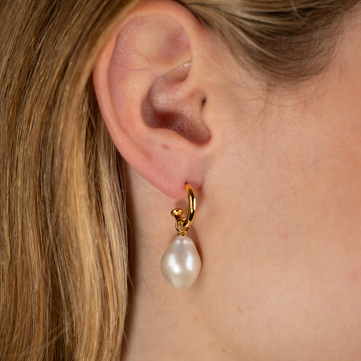 LUCY PEARL GOLDEN EARRING - Image 3