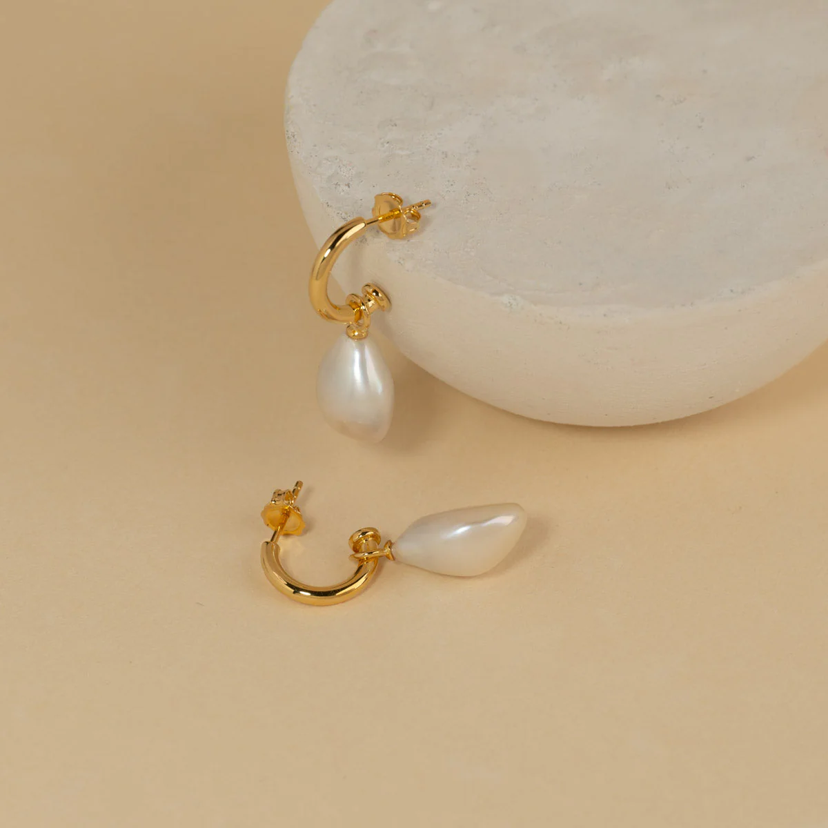 LUCY PEARL GOLDEN EARRING - Image 6