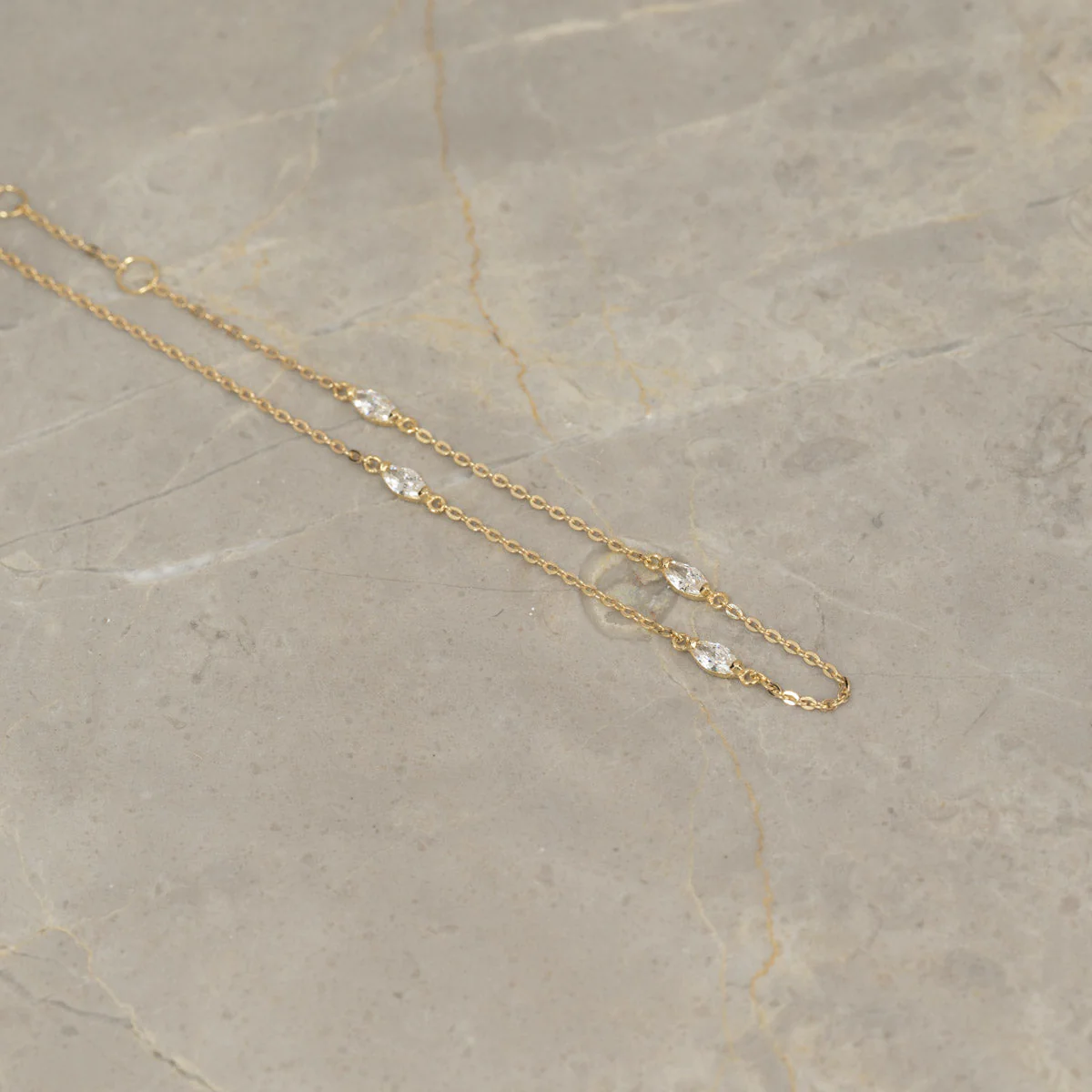 MADELINE CRYSTAL SOLID GOLD BRACELET - Image 8