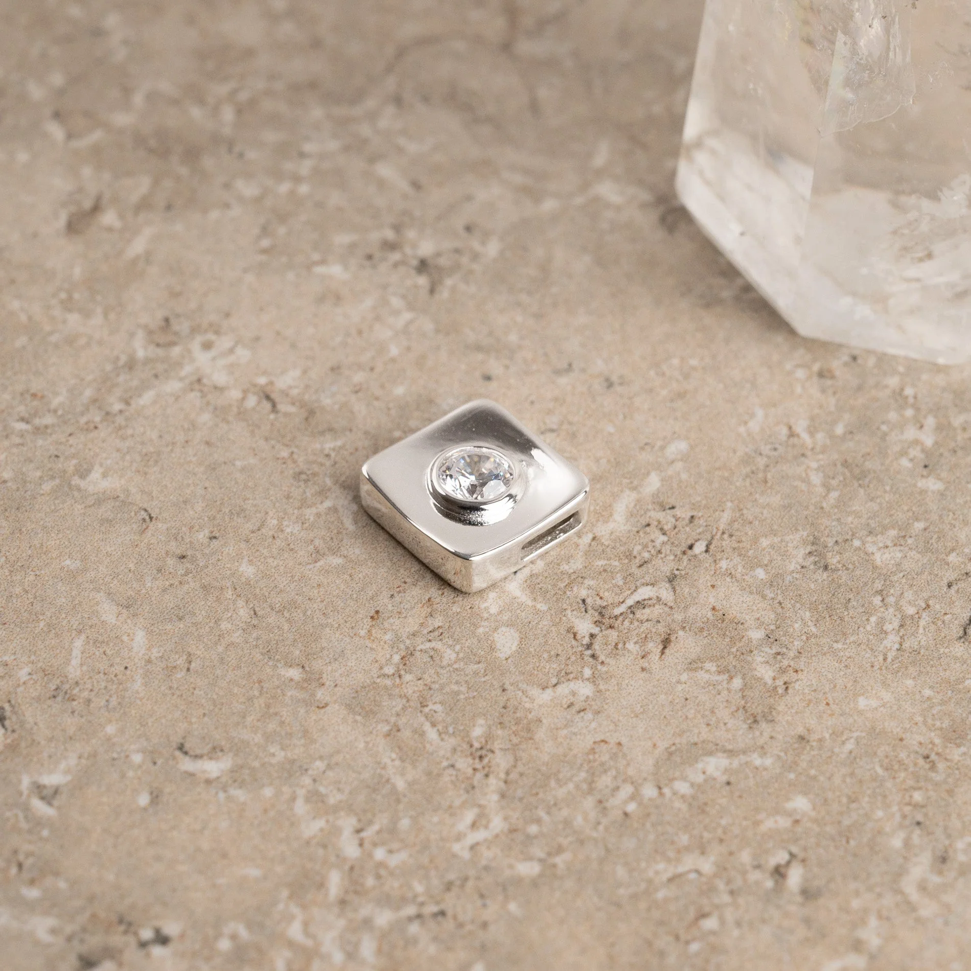 MAE CRYSTAL SILVER PENDANT - Image 2