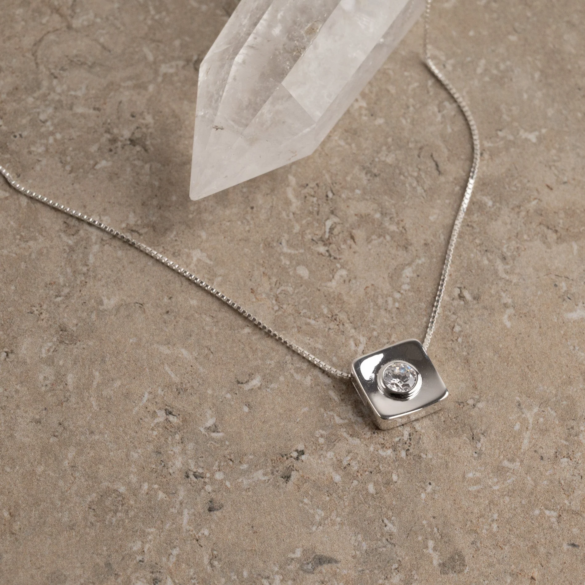 MAE CRYSTAL SILVER PENDANT - Image 5