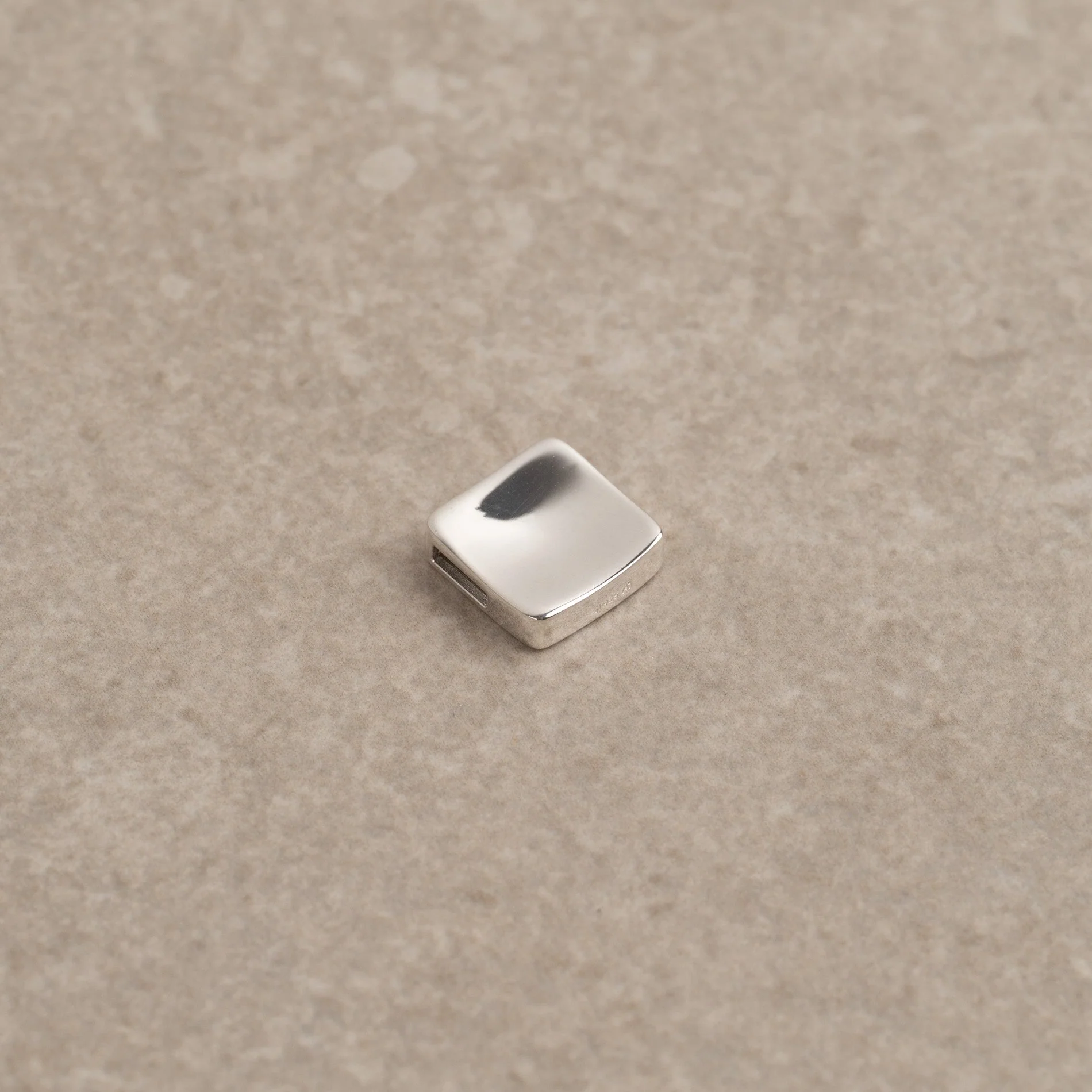 MAE SILVER PENDANT