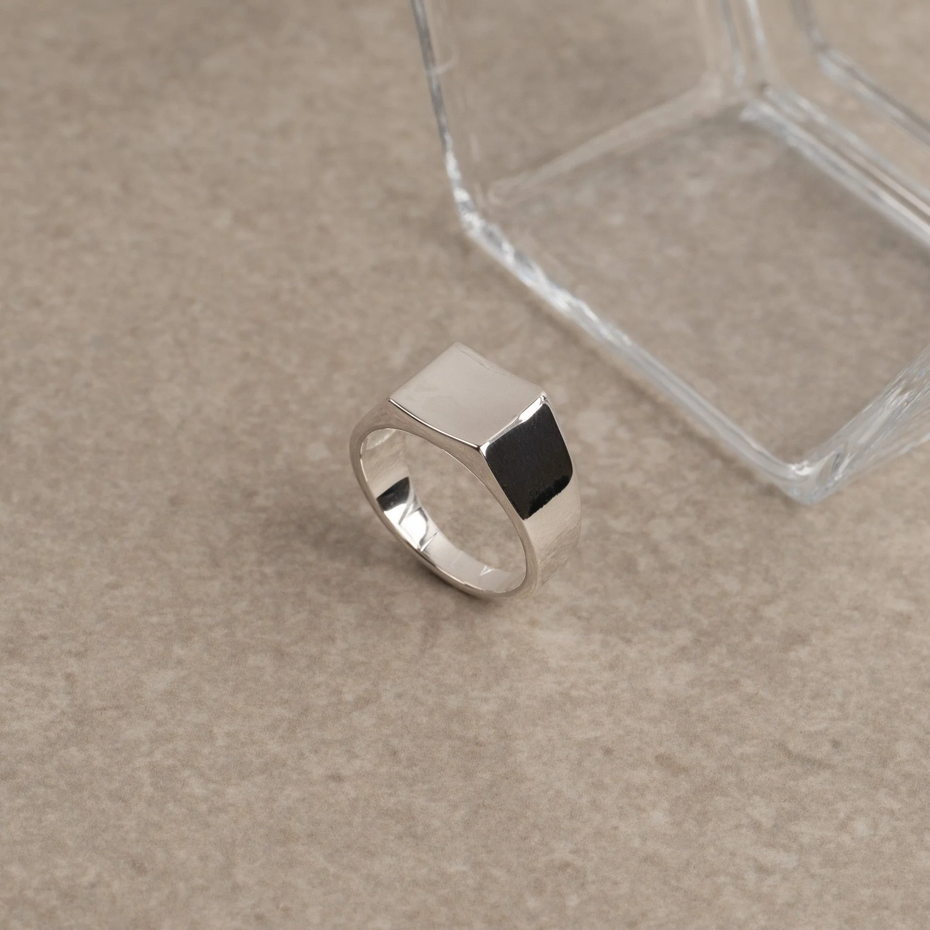 MAE SILVER SIGNET RING