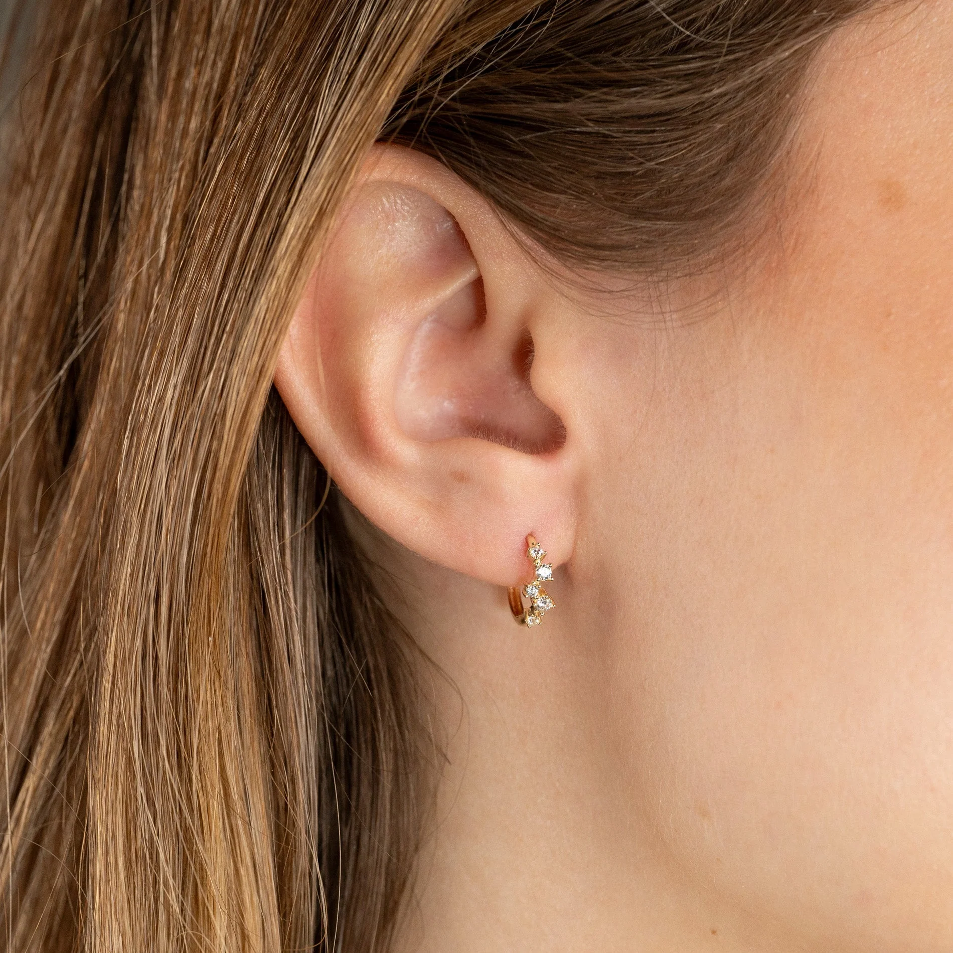 MAISIE CRYSTAL SOLID GOLD CREOL EARRING - Image 4