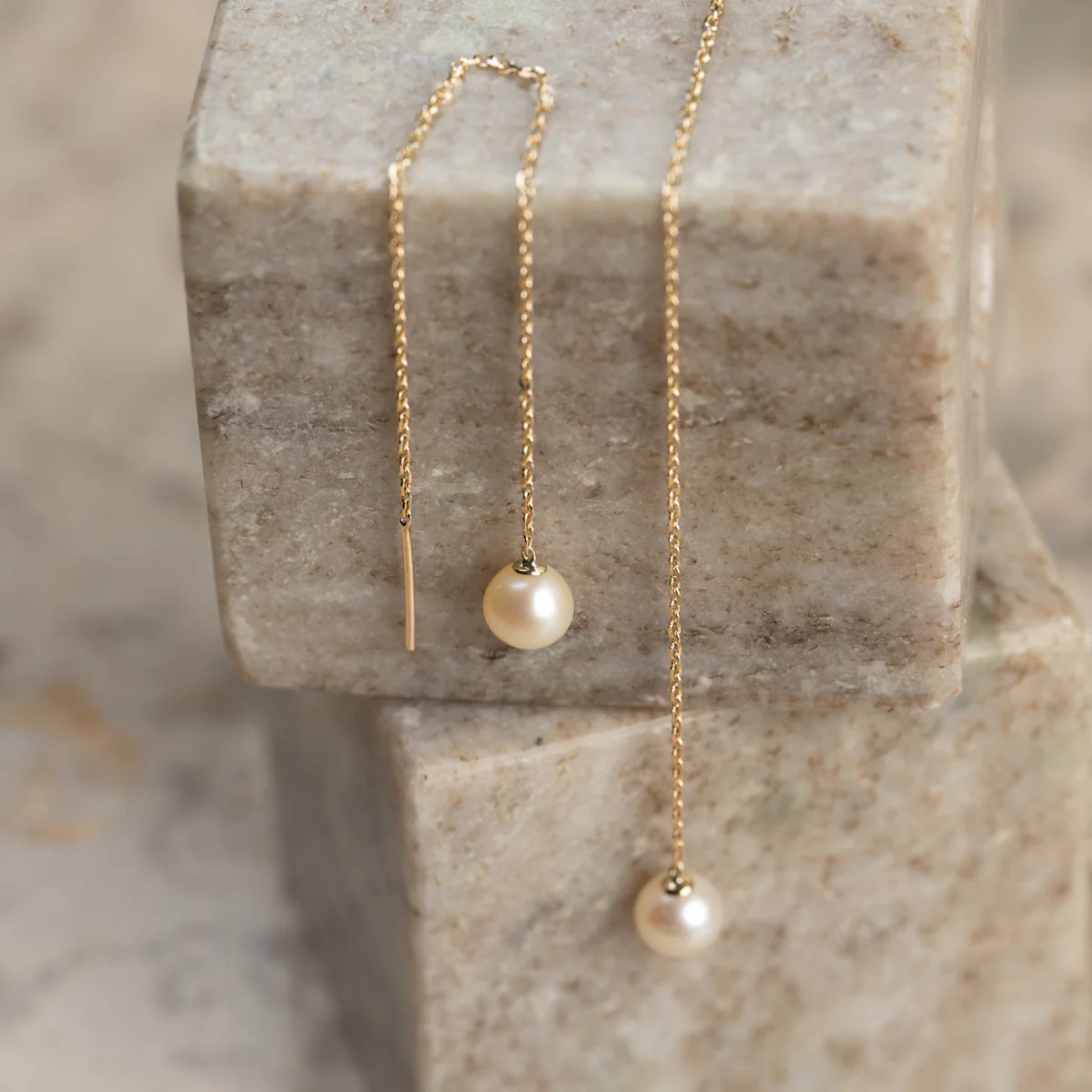 MARGERY PEARL SOLID GOLD EARRING - Image 6