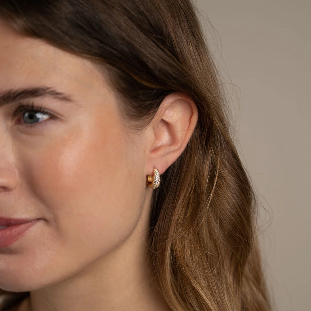 MARY CRYSTAL GOLDEN CREOL EARRING - Image 7