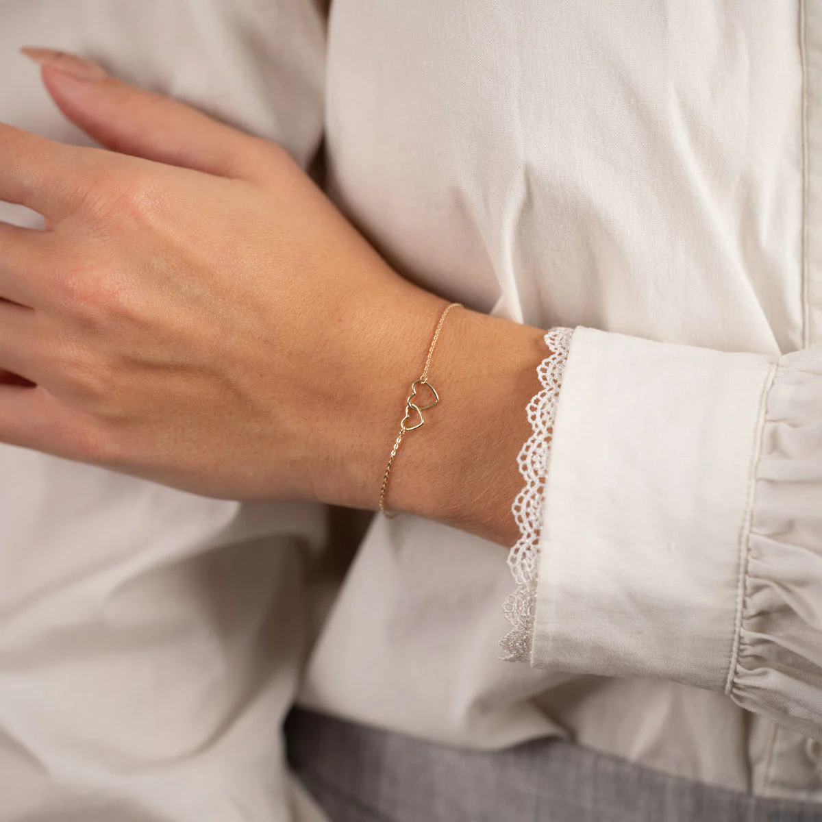 MILA SOLID GOLD BRACELET - Image 4