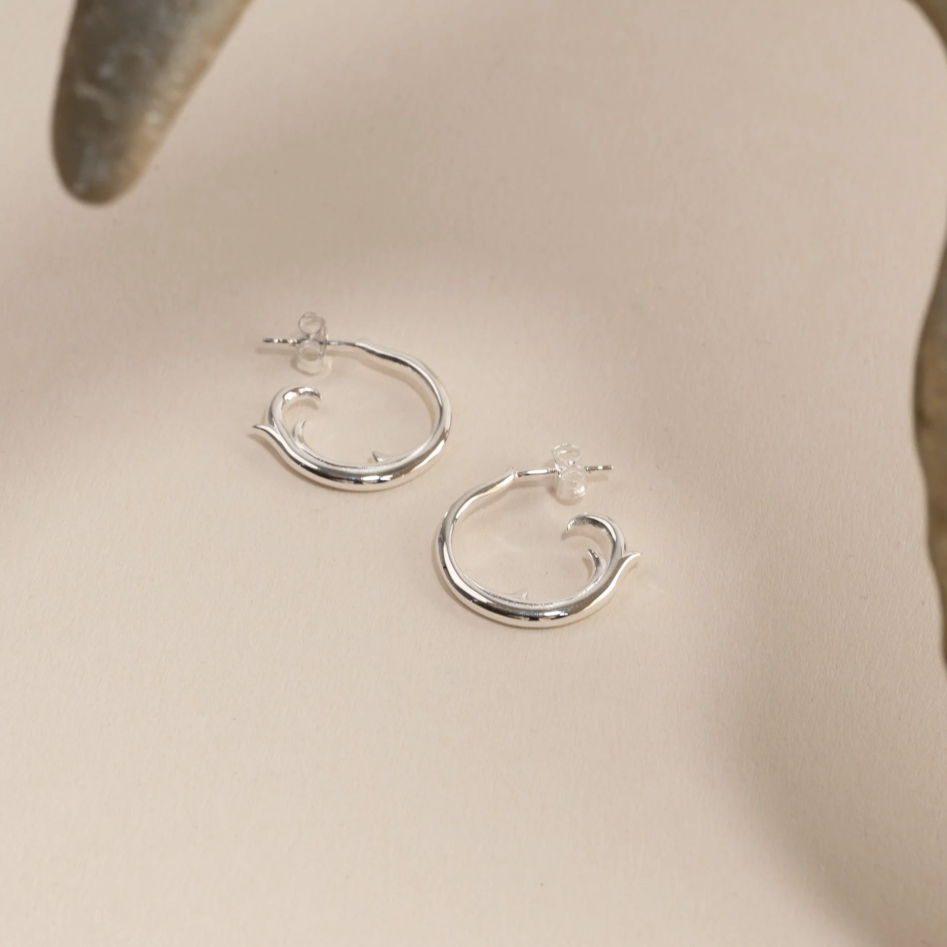 MIO SILVER CREOL EARRING - Image 3