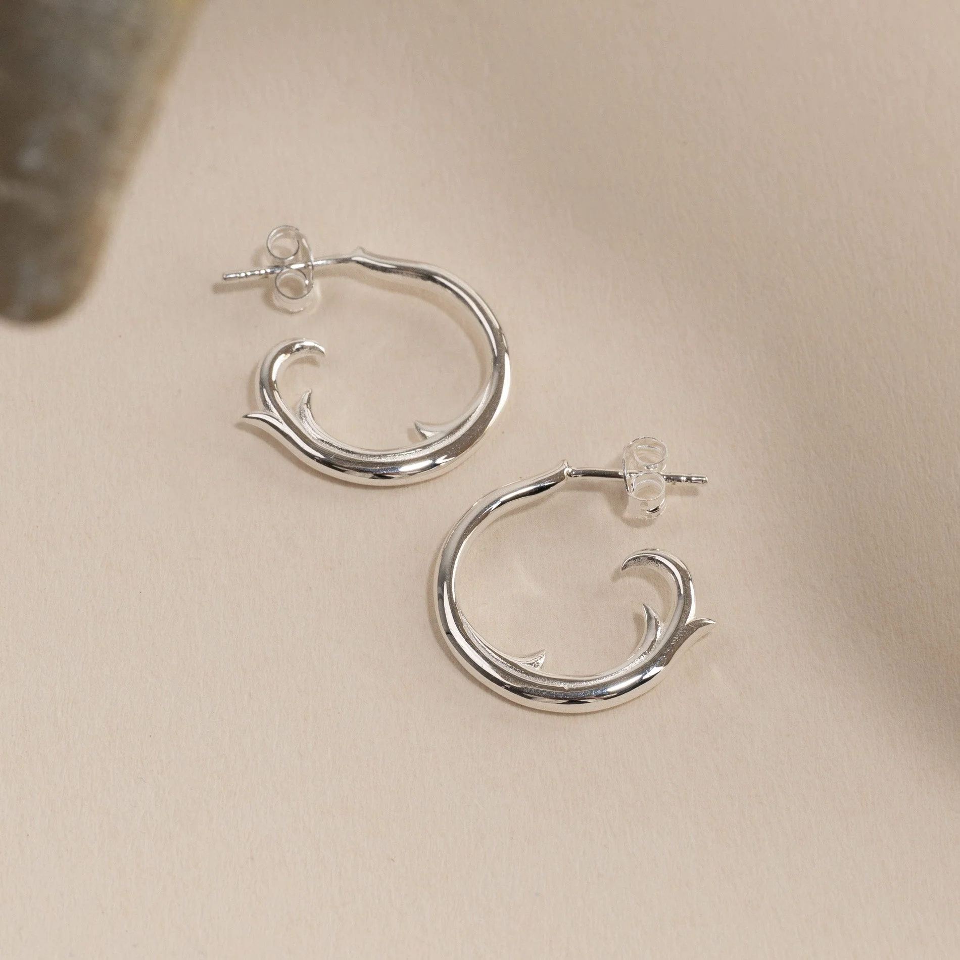 MIO SILVER CREOL EARRING - Image 5