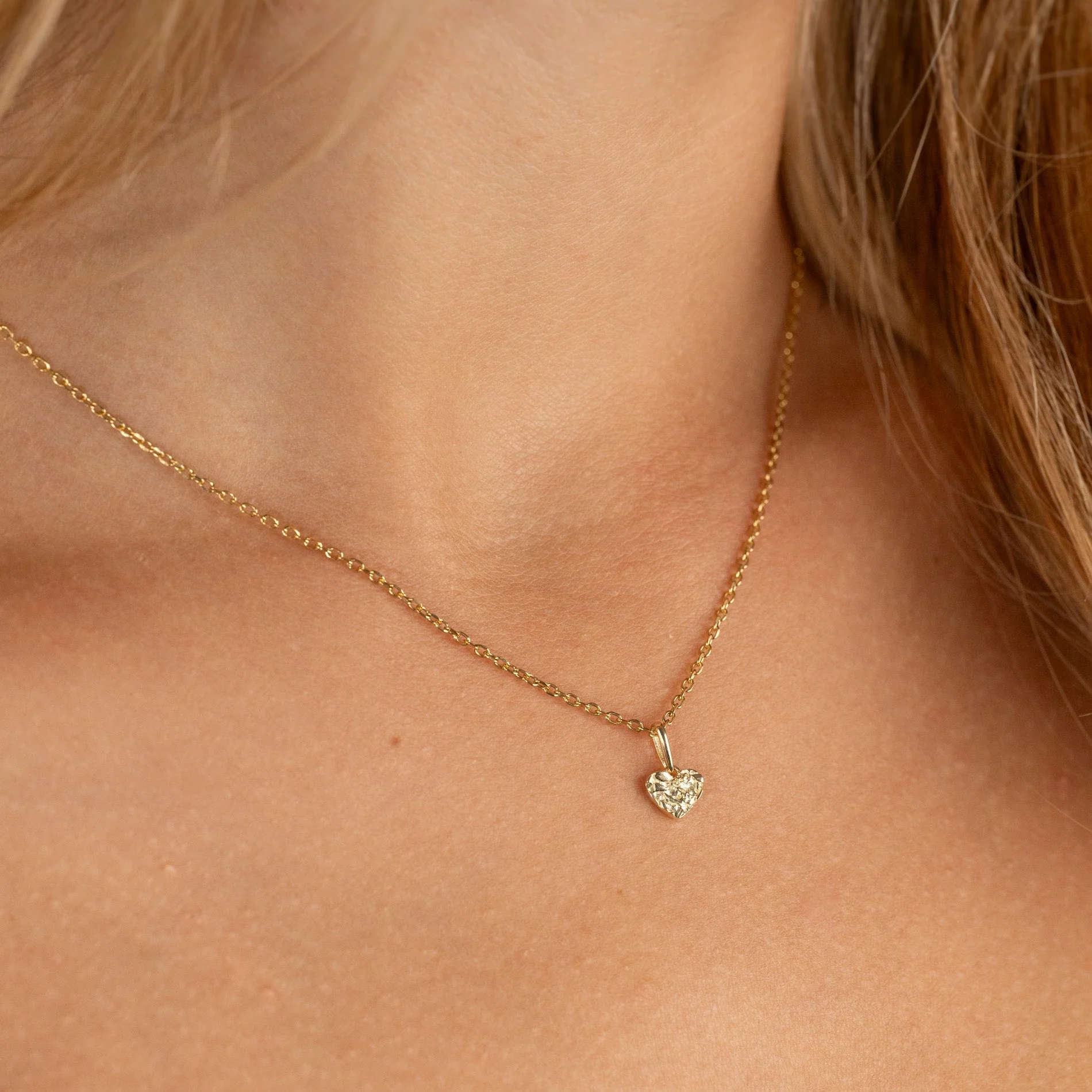 MOLTEN HEART SOLID GOLD PENDANT - Image 8