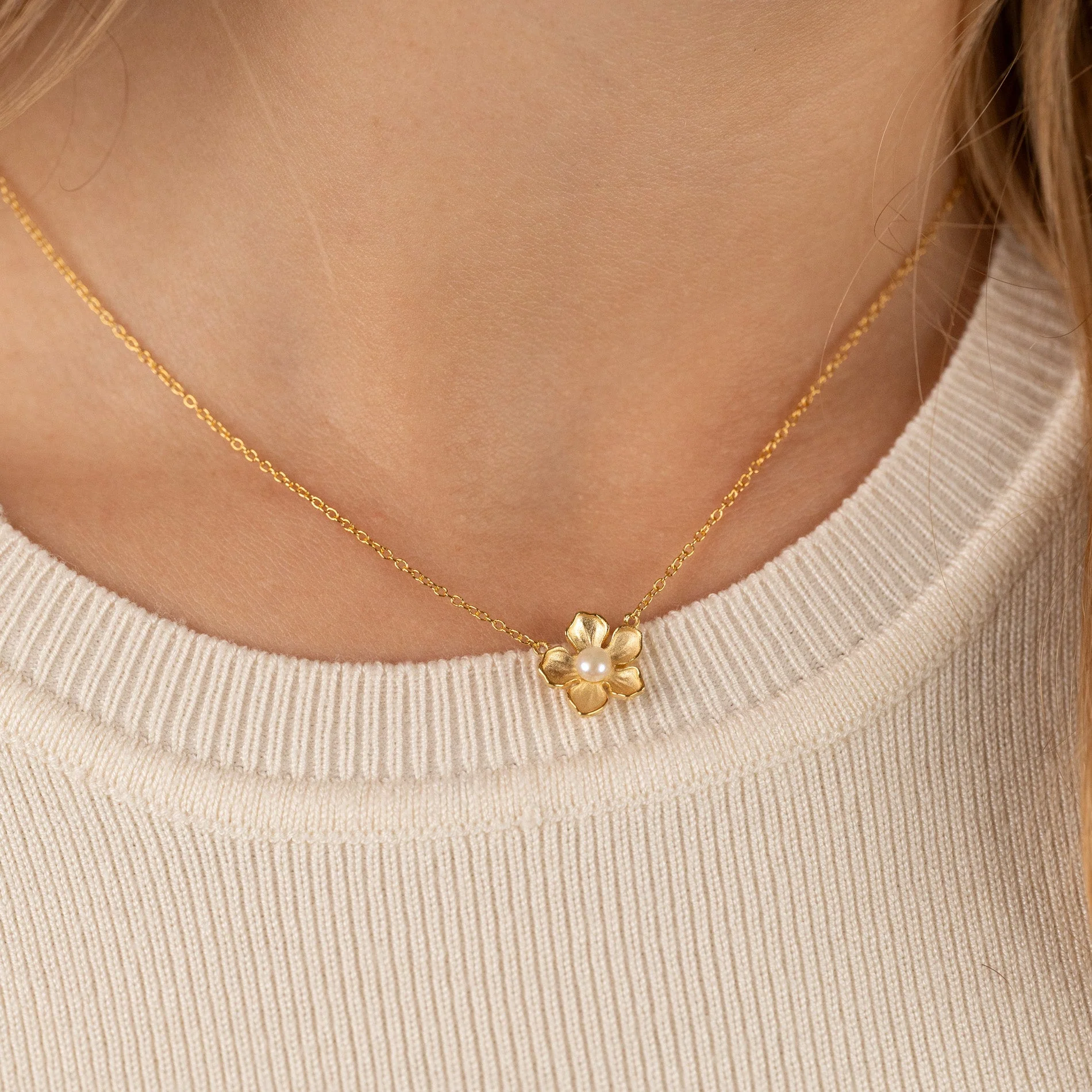 MONA PEARL GOLDEN CHAIN - Image 2
