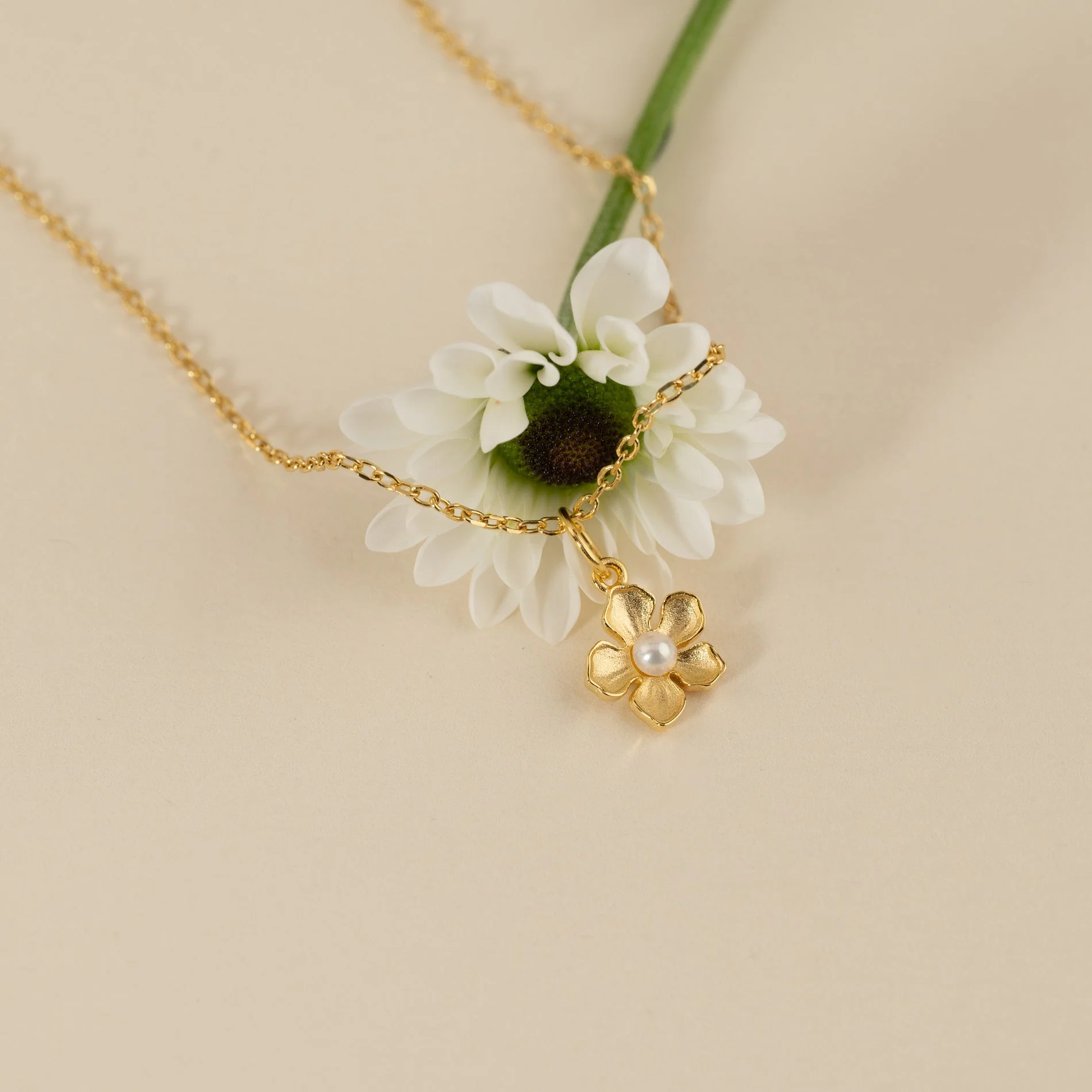 MONA PEARL GOLDEN PENDANT - Image 4