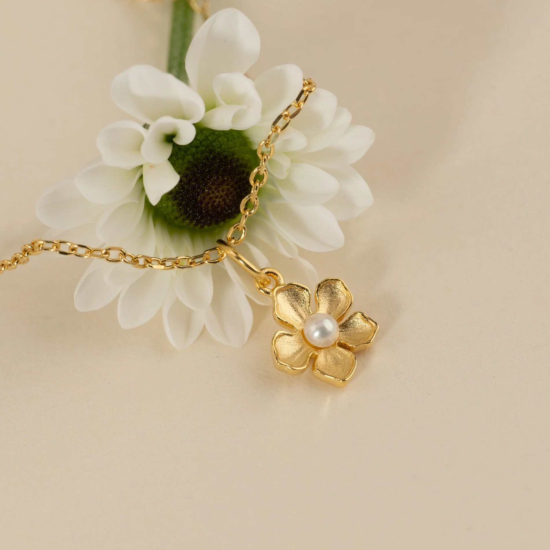 MONA PEARL GOLDEN PENDANT - Image 5