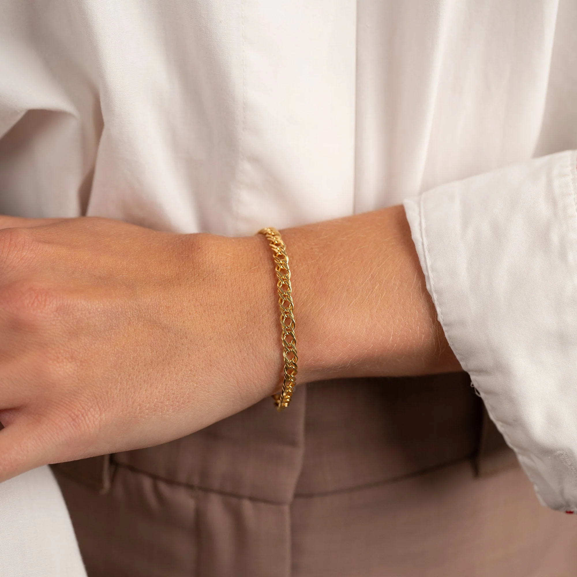 MYNTE LARGE GOLDEN BRACELET - Image 4