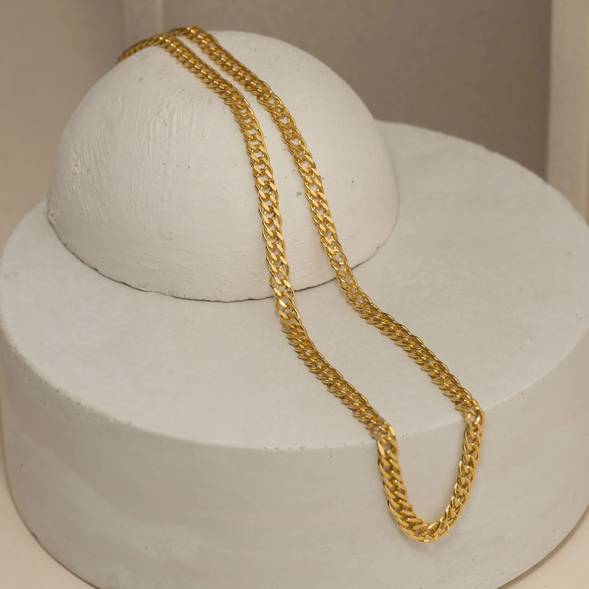 MYNTE LARGE GOLDEN CHAIN - Image 4