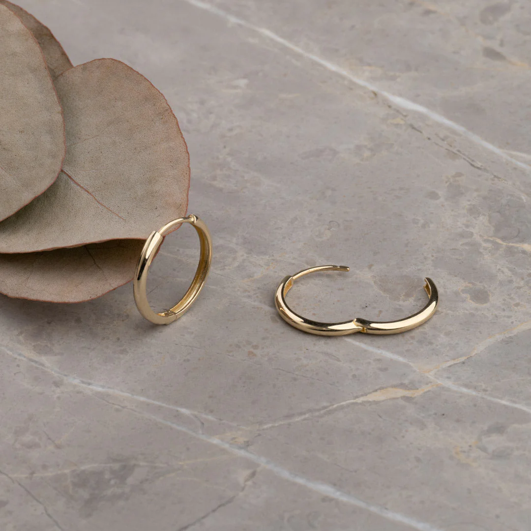NANCY SOLID GOLD CREOL EARRING - Image 3