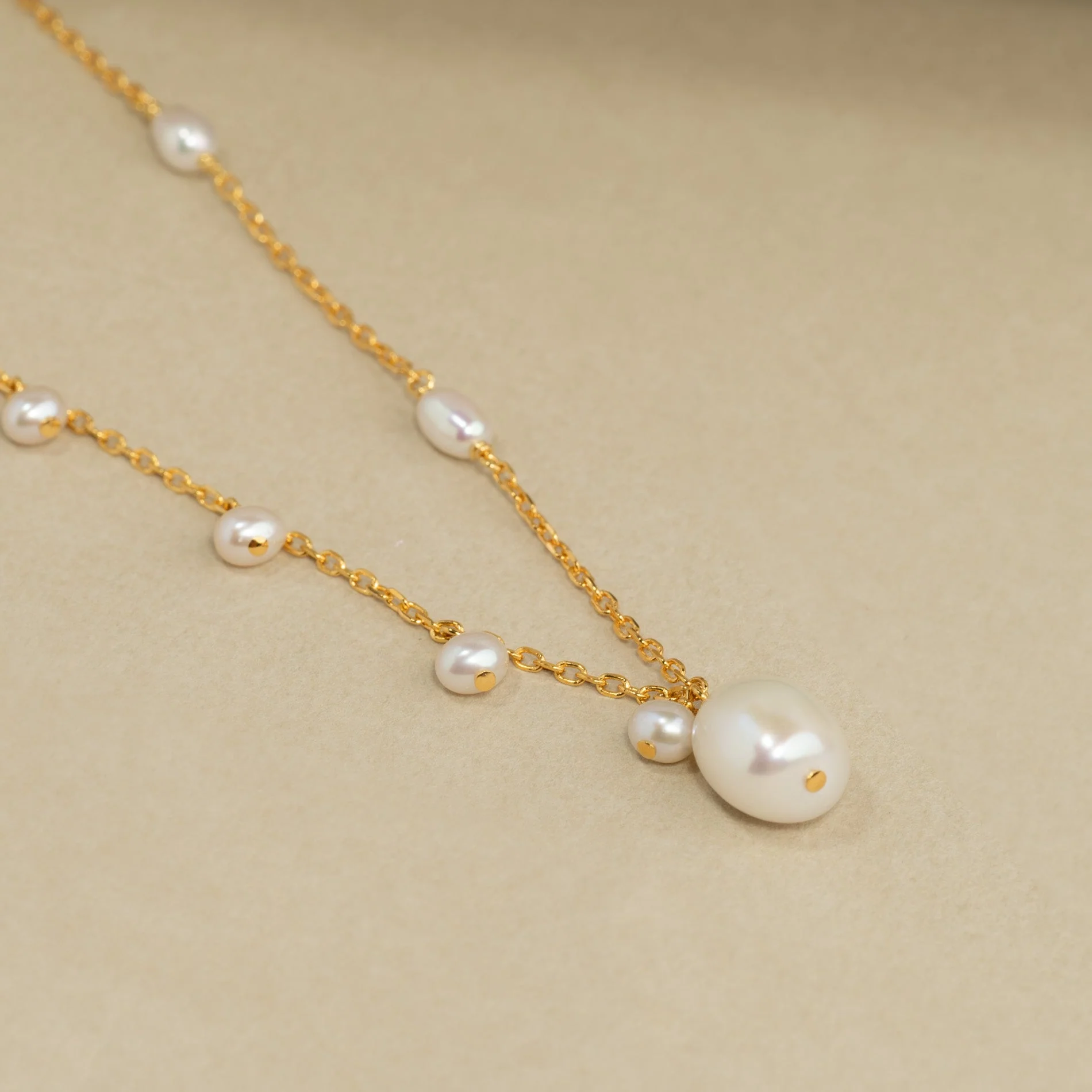 NANNA PEARL GOLDEN NECKLACE - Image 2