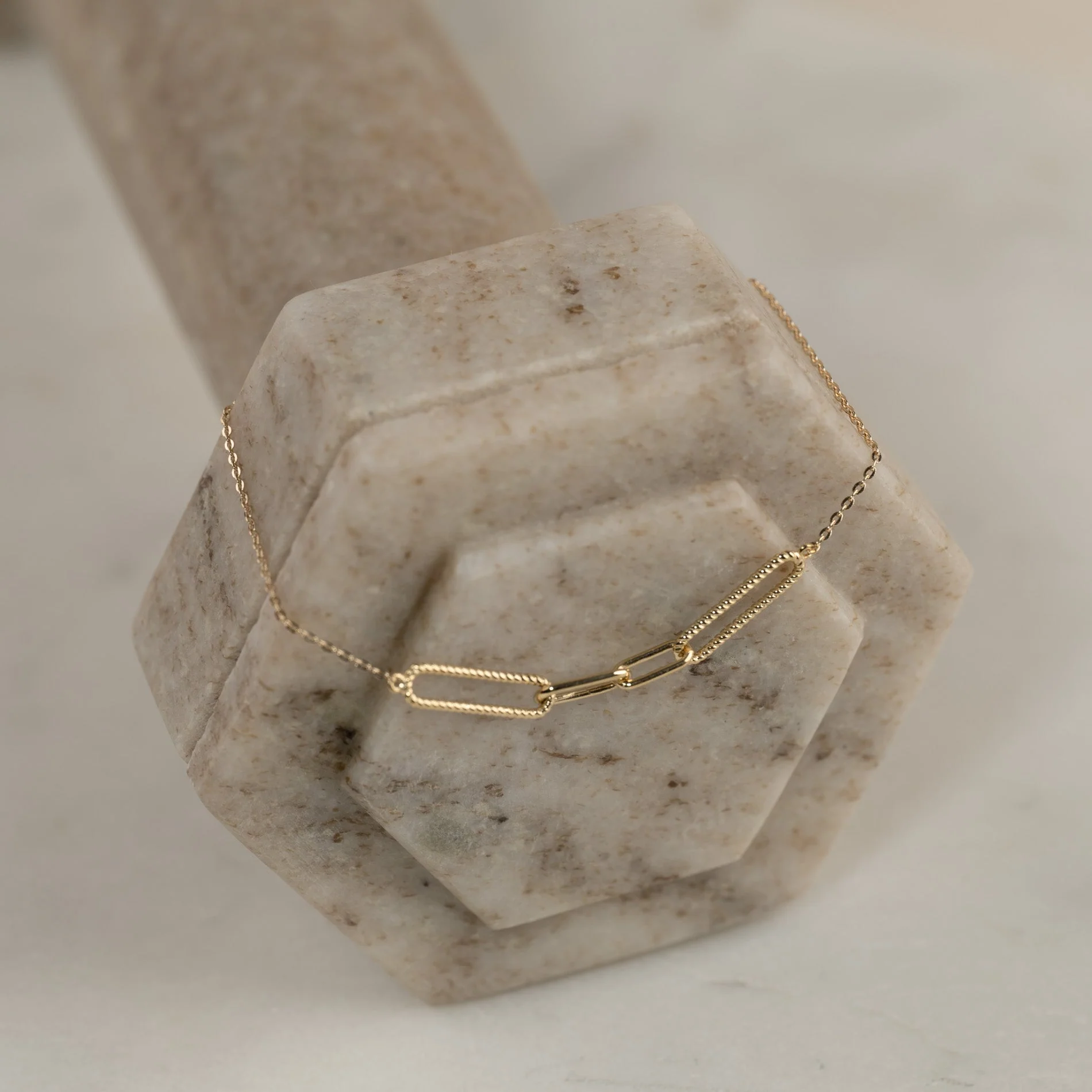 NATALIE SOLID GOLD BRACELET - Image 6
