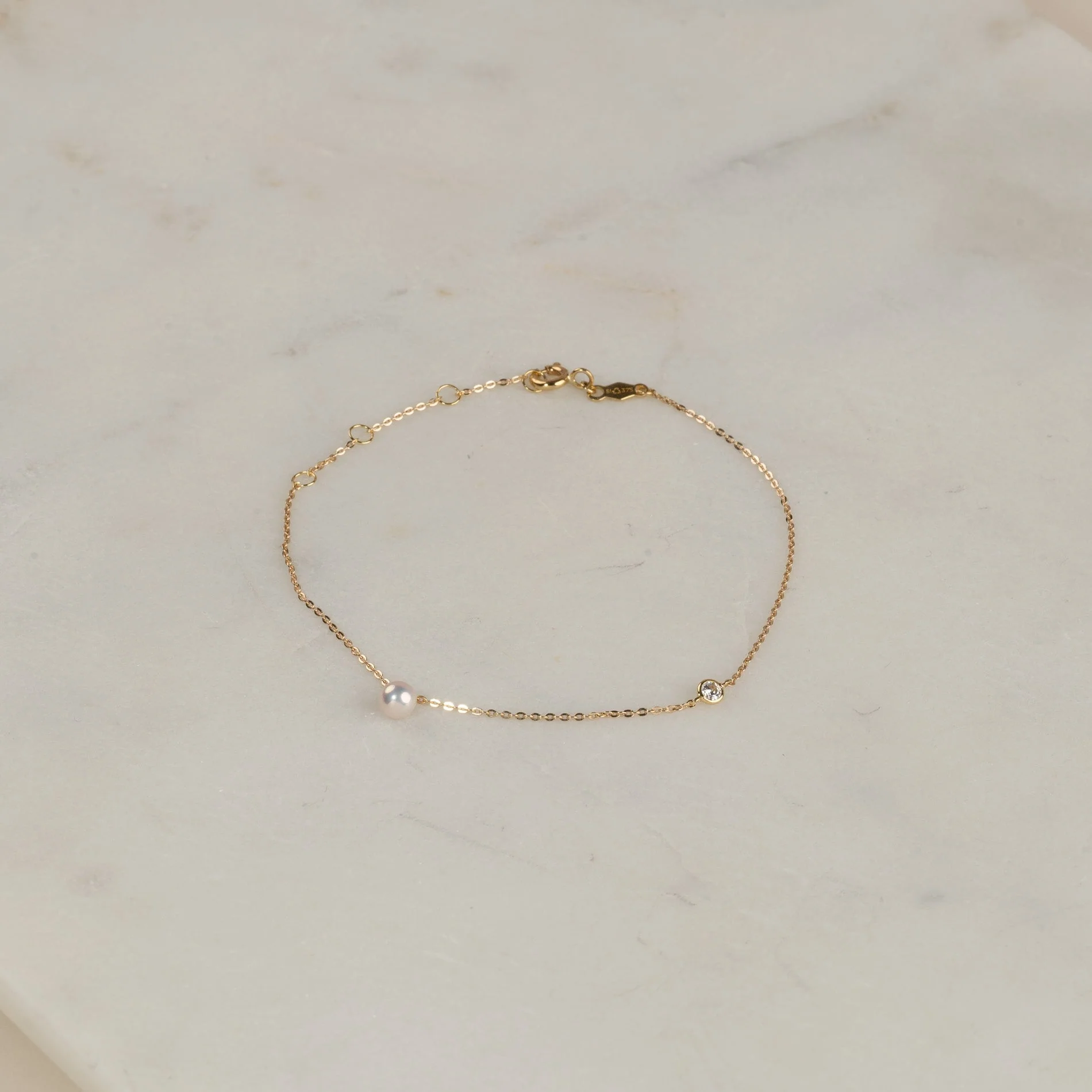 NICOLE PEARL SOLID GOLD BRACELET - Image 4
