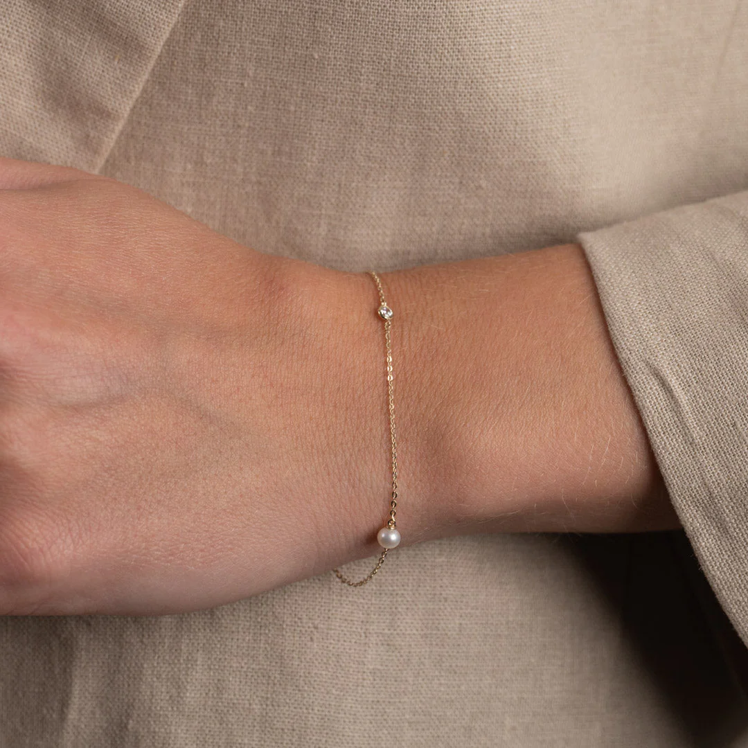 NICOLE PEARL SOLID GOLD BRACELET - Image 7
