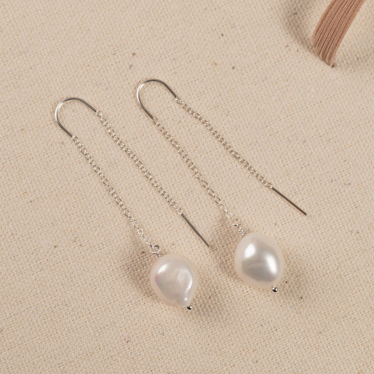 NOELLA PEARL SILVER DROP EARRING - Image 4